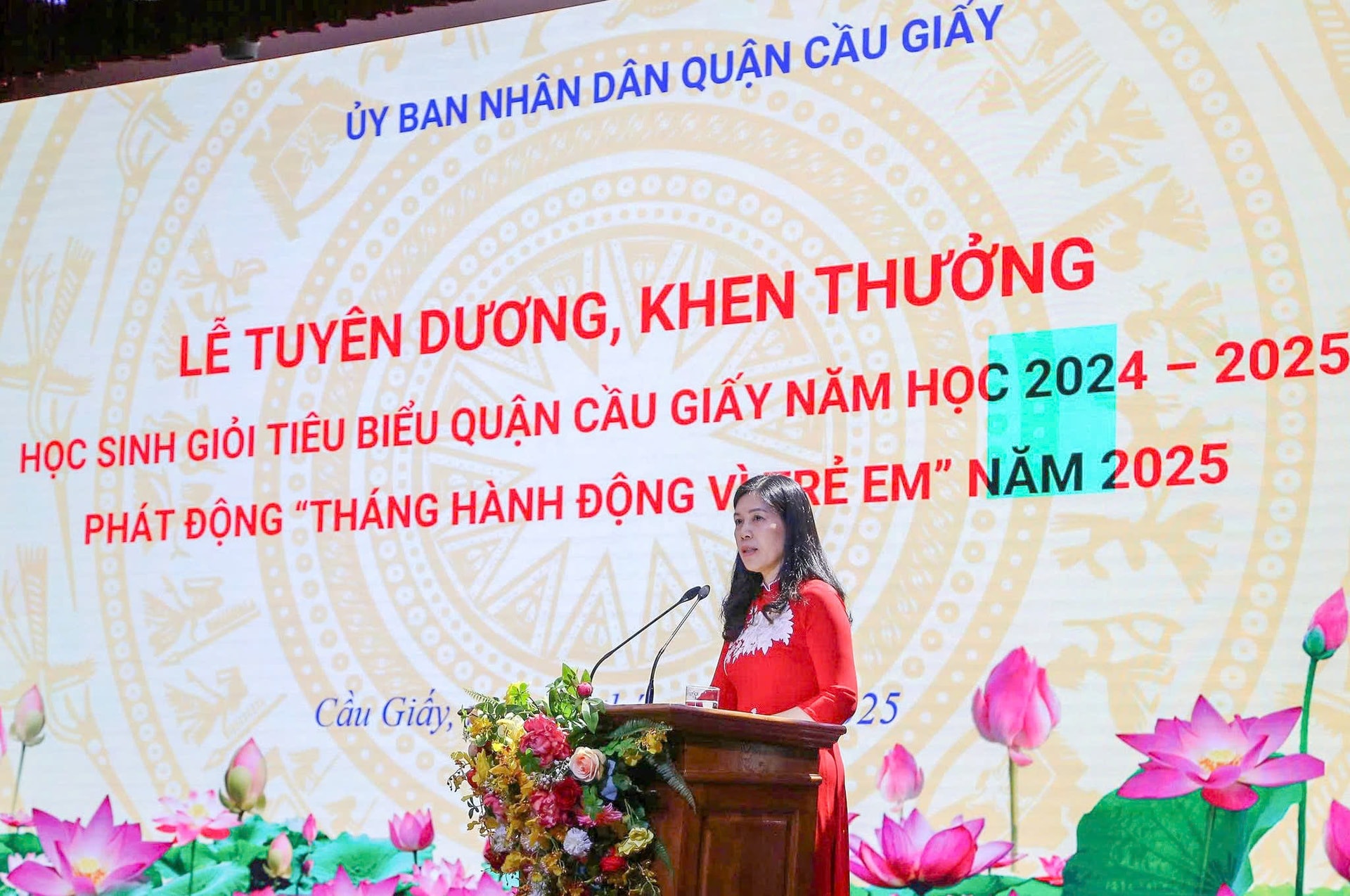 Tuyên dương 205 học sinh tiêu biểu quận Cầu Giấy - ảnh 2