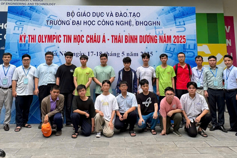 Học sinh Việt Nam đạt 6 huy chương tại Kỳ thi Olympic Tin học Châu Á Thái Bình Dương năm 2025 - ảnh 1