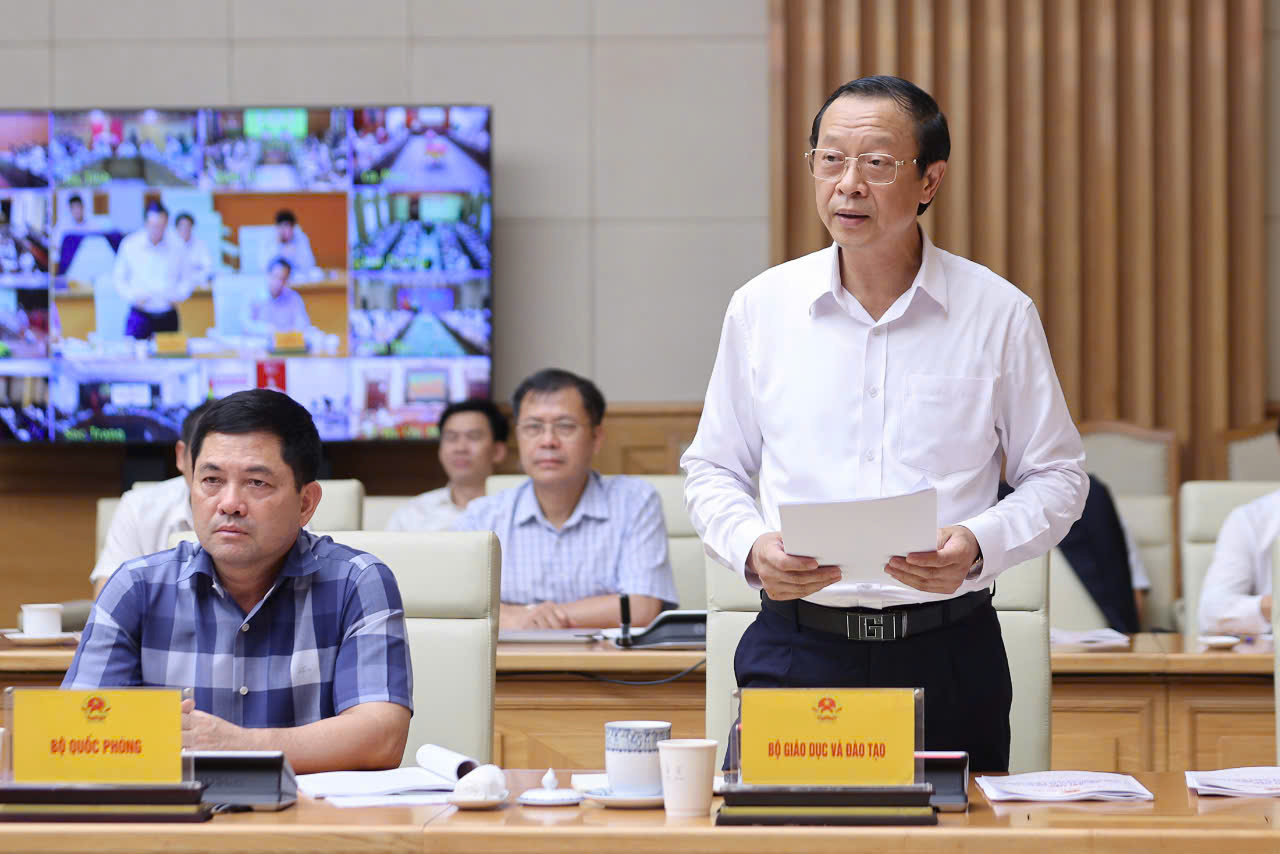 Thực hiện nhiệm vụ Kỳ thi tốt nghiệp THPT với trách nhiệm cao nhất, không để thí sinh bị bỏ lại phía sau - ảnh 1