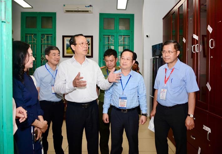 Tuân thủ nguyên tắc “3 không, 4 đúng, 6 rõ” trong tổ chức coi thi - ảnh 2