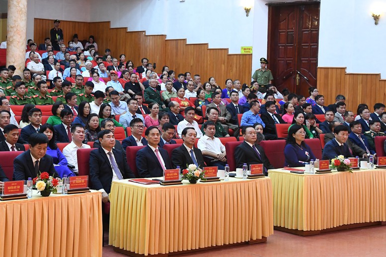 Công bố nghị quyết, quyết định sáp nhập đơn vị hành chính, chỉ định nhân sự trên cả nước - ảnh 10