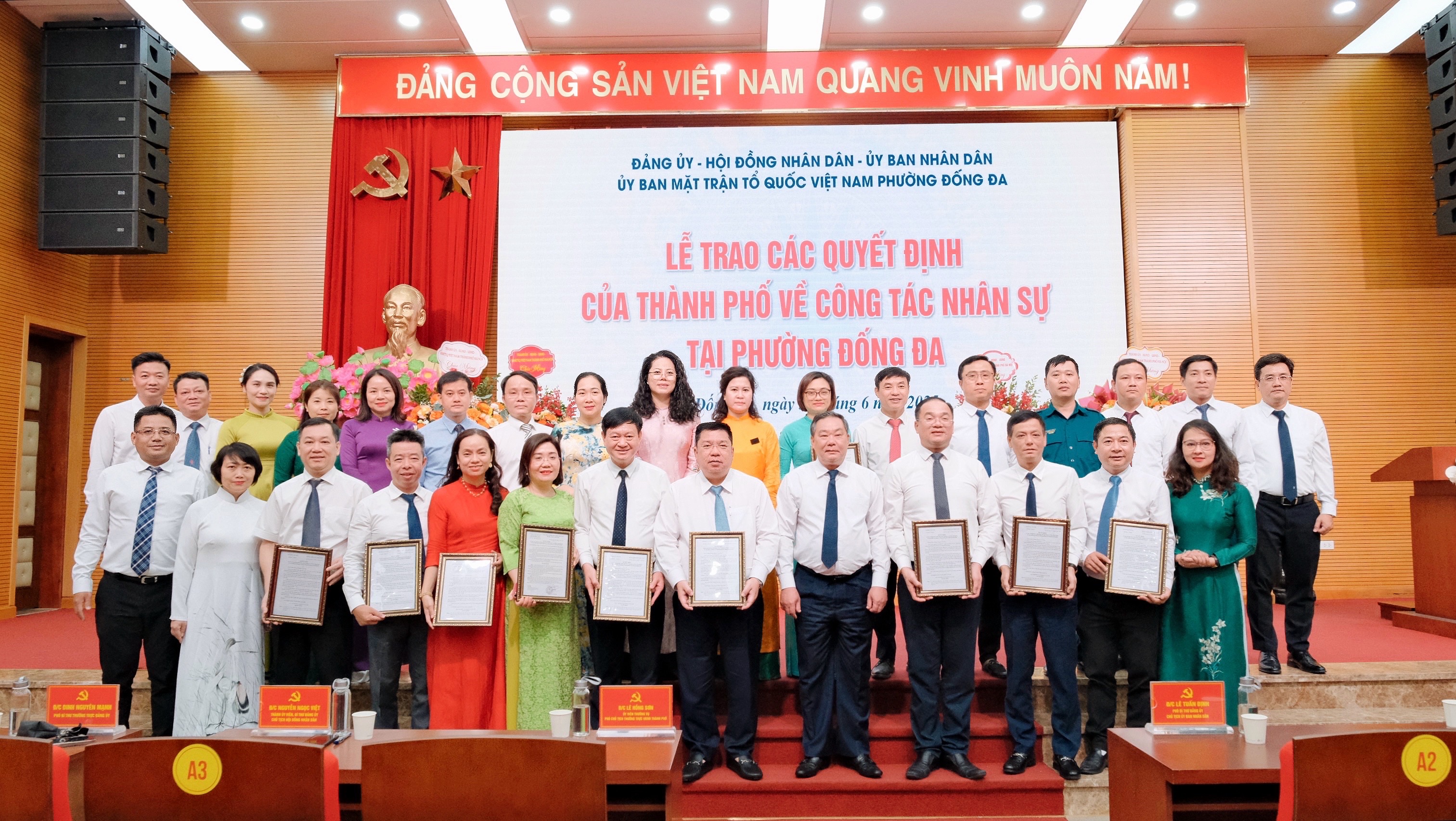 Hà Nội trao quyết định nhân sự phường Đống Đa, Kim Liên, Văn Miếu-Quốc Tử Giám, Ô Chợ Dừa - ảnh 2