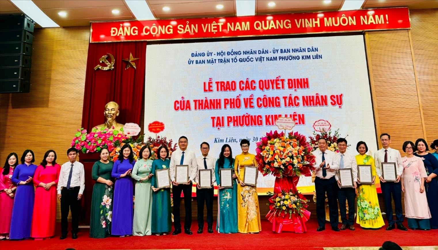 Hà Nội trao quyết định nhân sự phường Đống Đa, Kim Liên, Văn Miếu-Quốc Tử Giám, Ô Chợ Dừa - ảnh 4