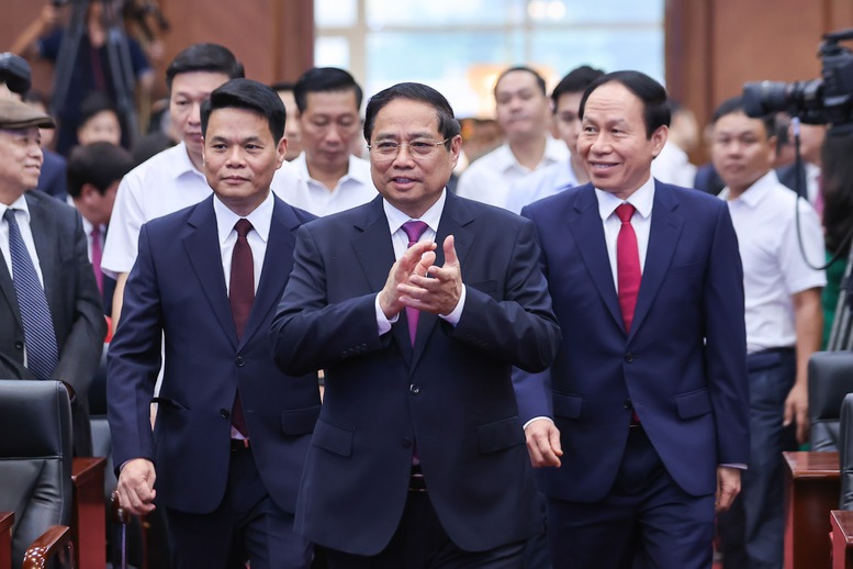 Công bố nghị quyết, quyết định sáp nhập đơn vị hành chính, chỉ định nhân sự trên cả nước - ảnh 4