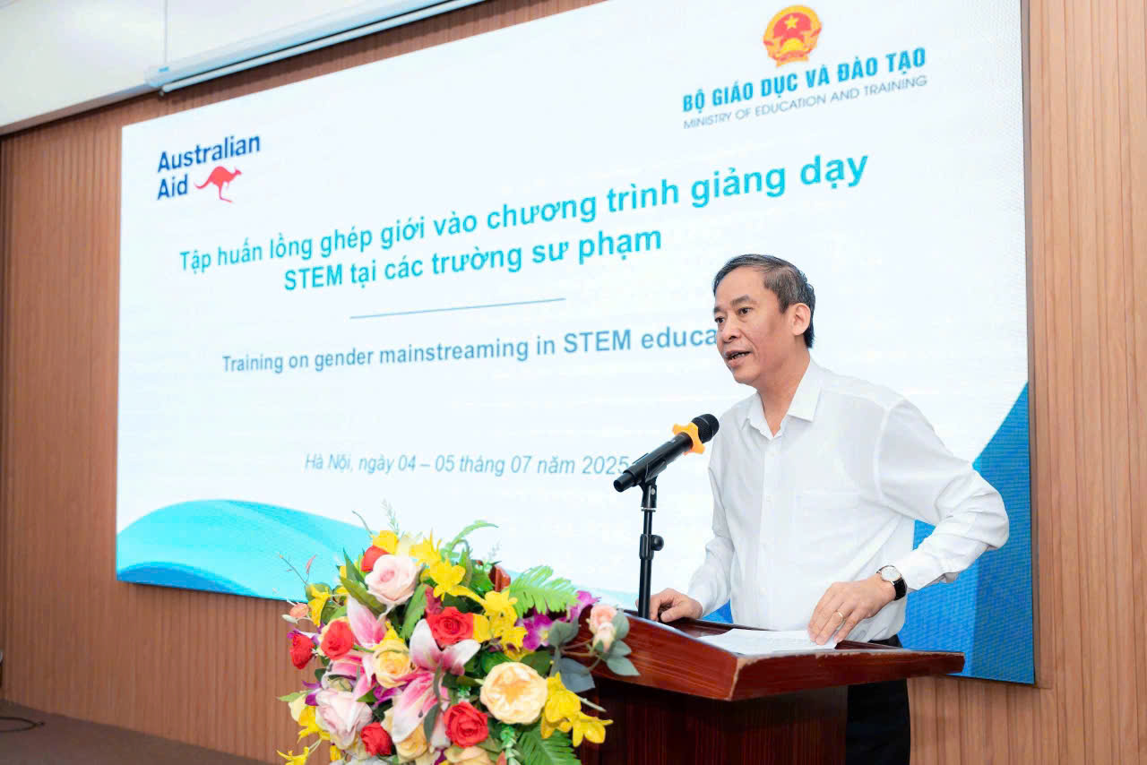 Tập huấn về phương pháp giảng dạy có lồng ghép giới trong chương trình giảng dạy STEM - ảnh 1