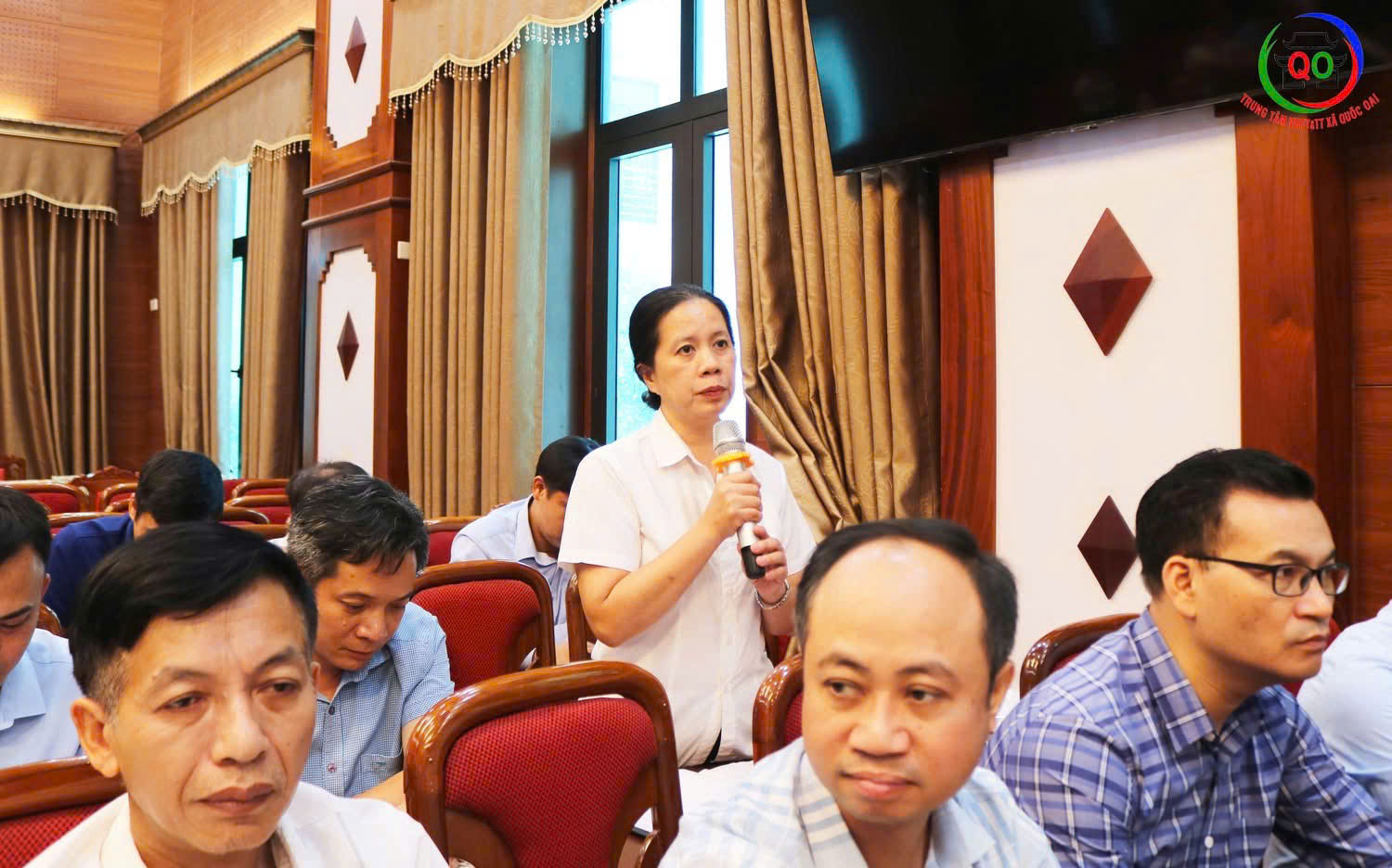 Đảng ủy xã Quốc Oai tổ chức hội nghị góp ý dự thảo báo cáo chính trị Đại hội Đảng bộ xã lần thứ Nhất - ảnh 7