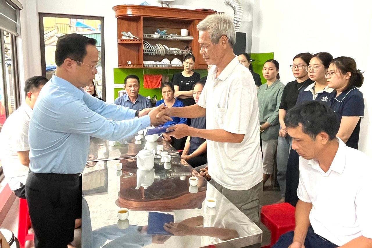 Sở Giáo dục và Đào tạo Hà Nội chia buồn với gia đình học sinh gặp nạn trong vụ lật tàu ở Quảng Ninh - ảnh 2