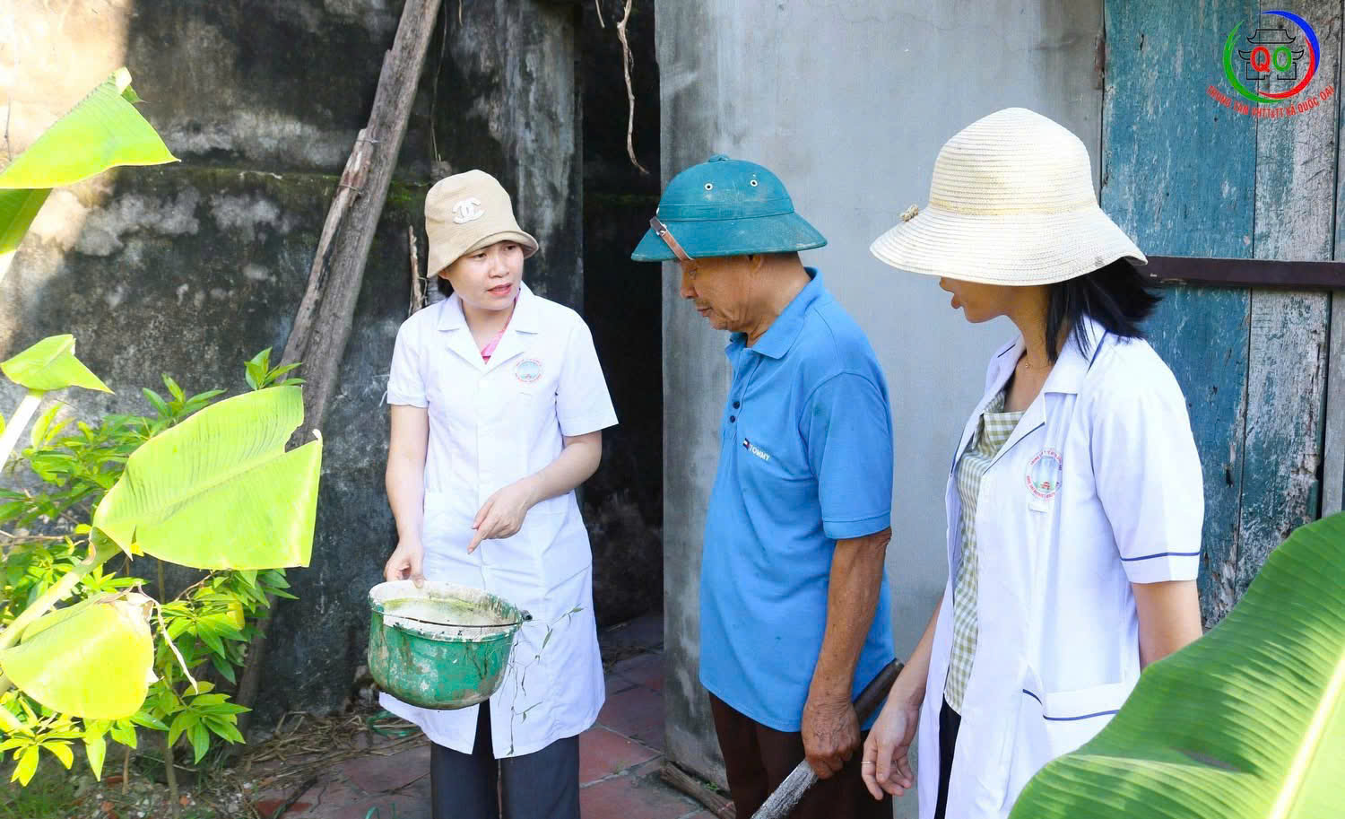 Xã Quốc Oai: Đồng loạt ra quân tổng vệ sinh môi trường - ảnh 26