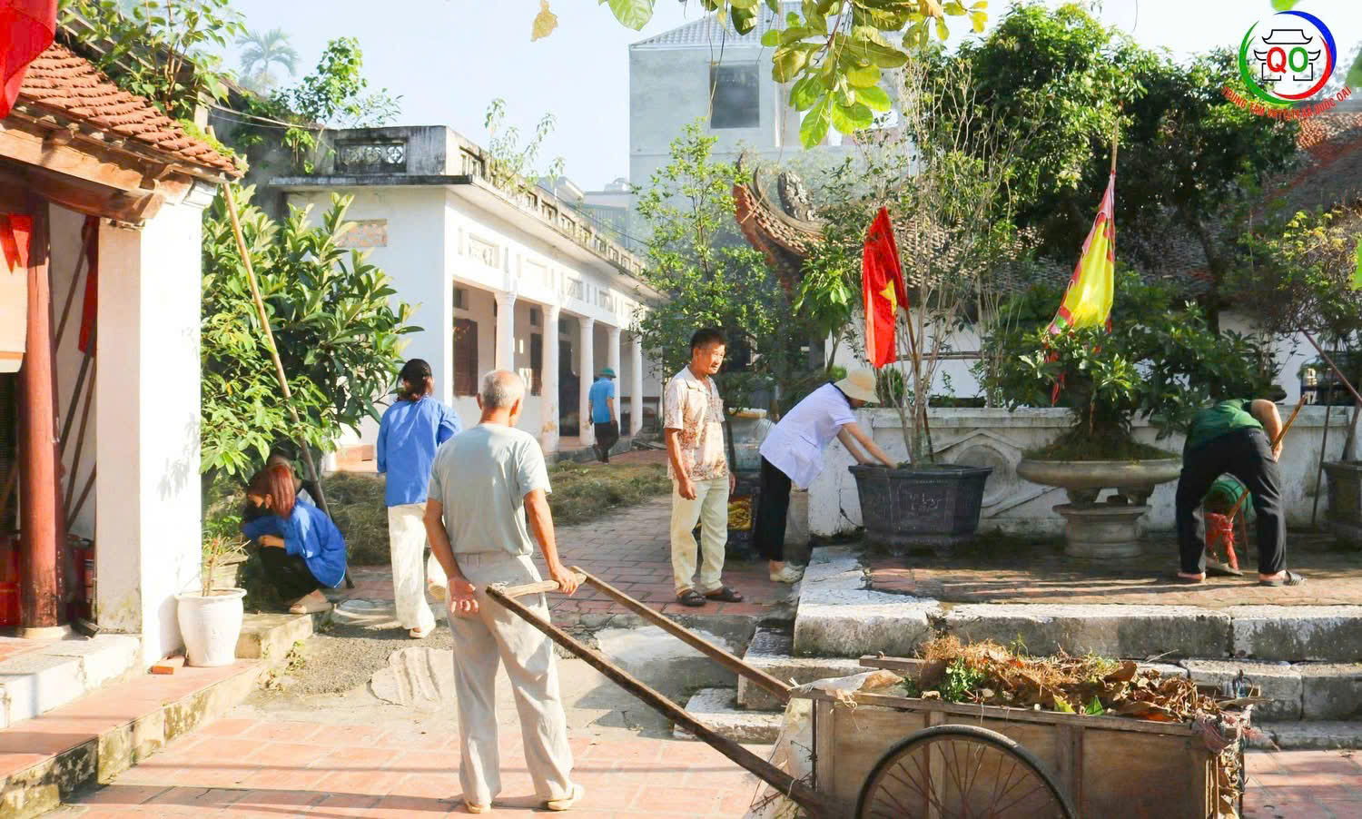 Xã Quốc Oai: Đồng loạt ra quân tổng vệ sinh môi trường - ảnh 25