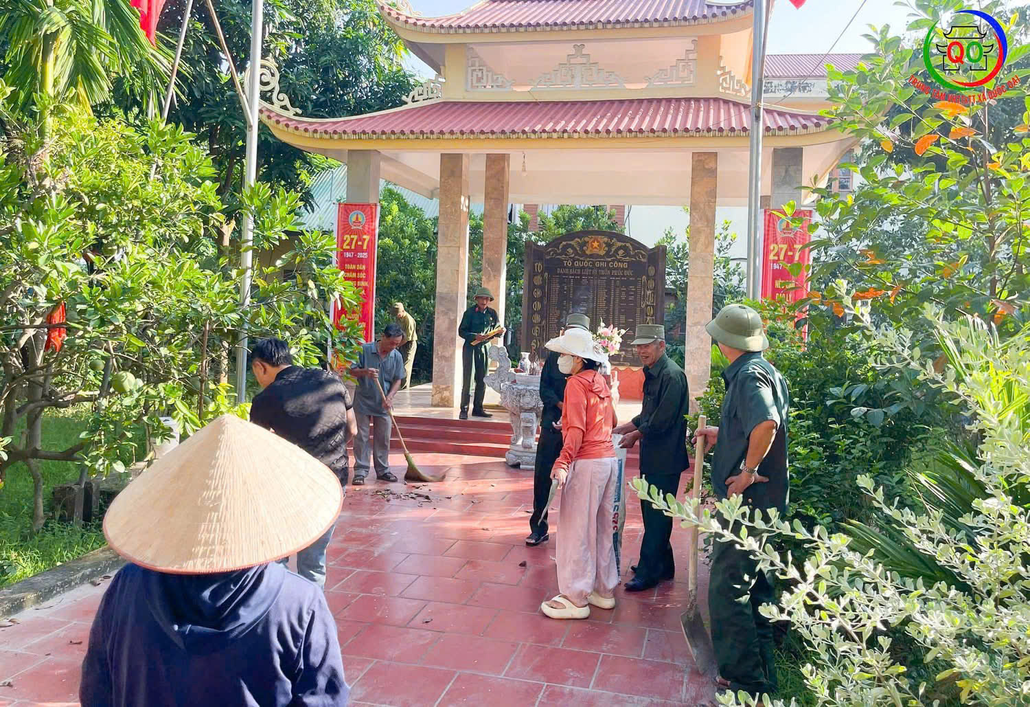 Xã Quốc Oai: Đồng loạt ra quân tổng vệ sinh môi trường - ảnh 24