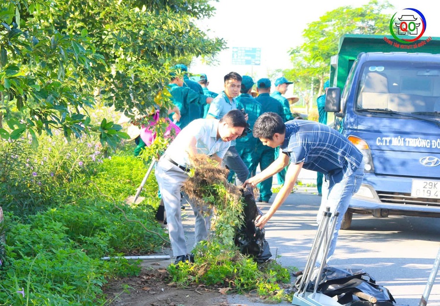 Xã Quốc Oai: Đồng loạt ra quân tổng vệ sinh môi trường - ảnh 1