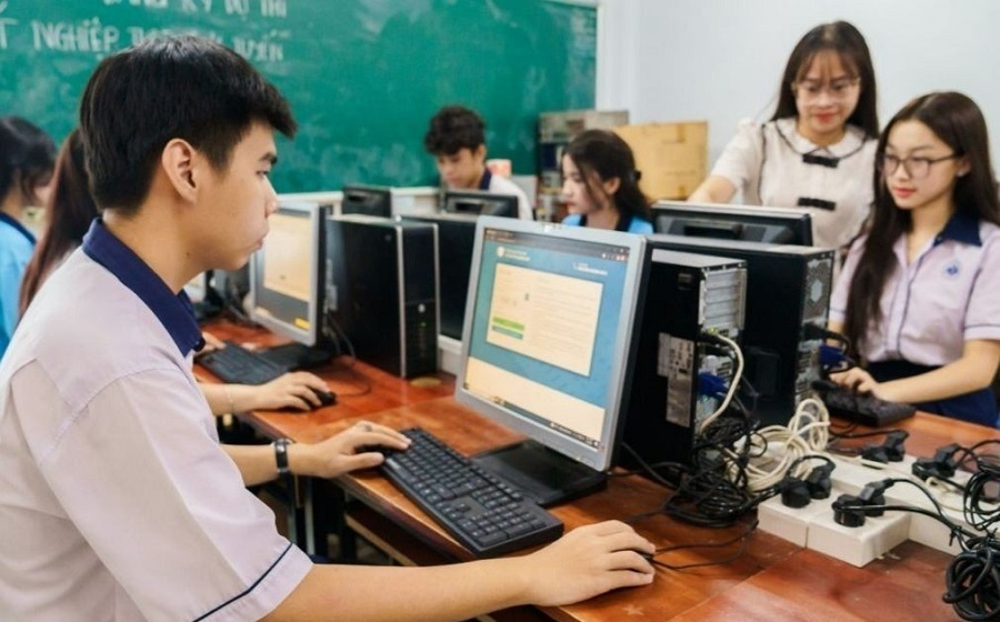 Bộ Giáo dục và Đào tạo khẳng định: Tuyển sinh đại học, cao đẳng 2025, hệ thống ổn định, xử lý kịp thời - ảnh 1