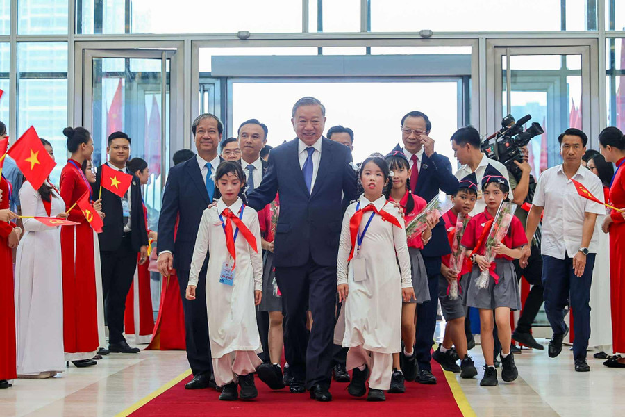 Bộ trưởng Bộ Giáo dục và Đào tạo Nguyễn Kim Sơn: Thực hiện tốt năm học đột phá về giáo dục và đào tạo - ảnh 1