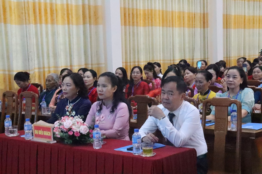 Phụ nữ Hưng Đạo phát huy truyền thống đoàn kết, sáng tạo, đổi mới, vững bước vào kỷ nguyên vươn mình của dân tộc - ảnh 3