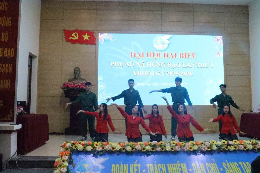 Phụ nữ Hưng Đạo phát huy truyền thống đoàn kết, sáng tạo, đổi mới, vững bước vào kỷ nguyên vươn mình của dân tộc - ảnh 12