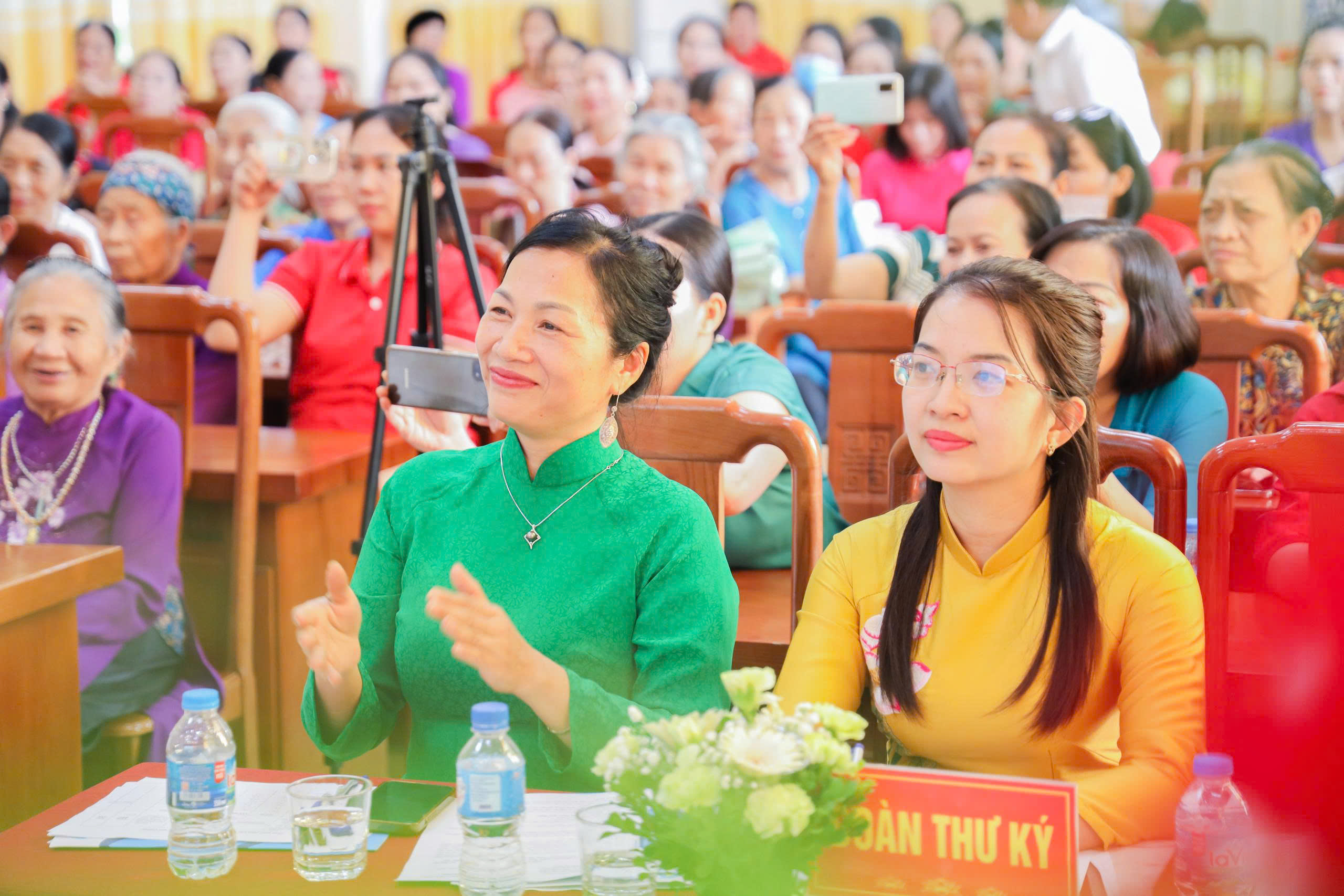 Hội LHPN Xã Hưng Đạo: Sôi nổi hội thi “Thu gom, phân loại và xử lý rác thải bảo vệ môi trường” - ảnh 2