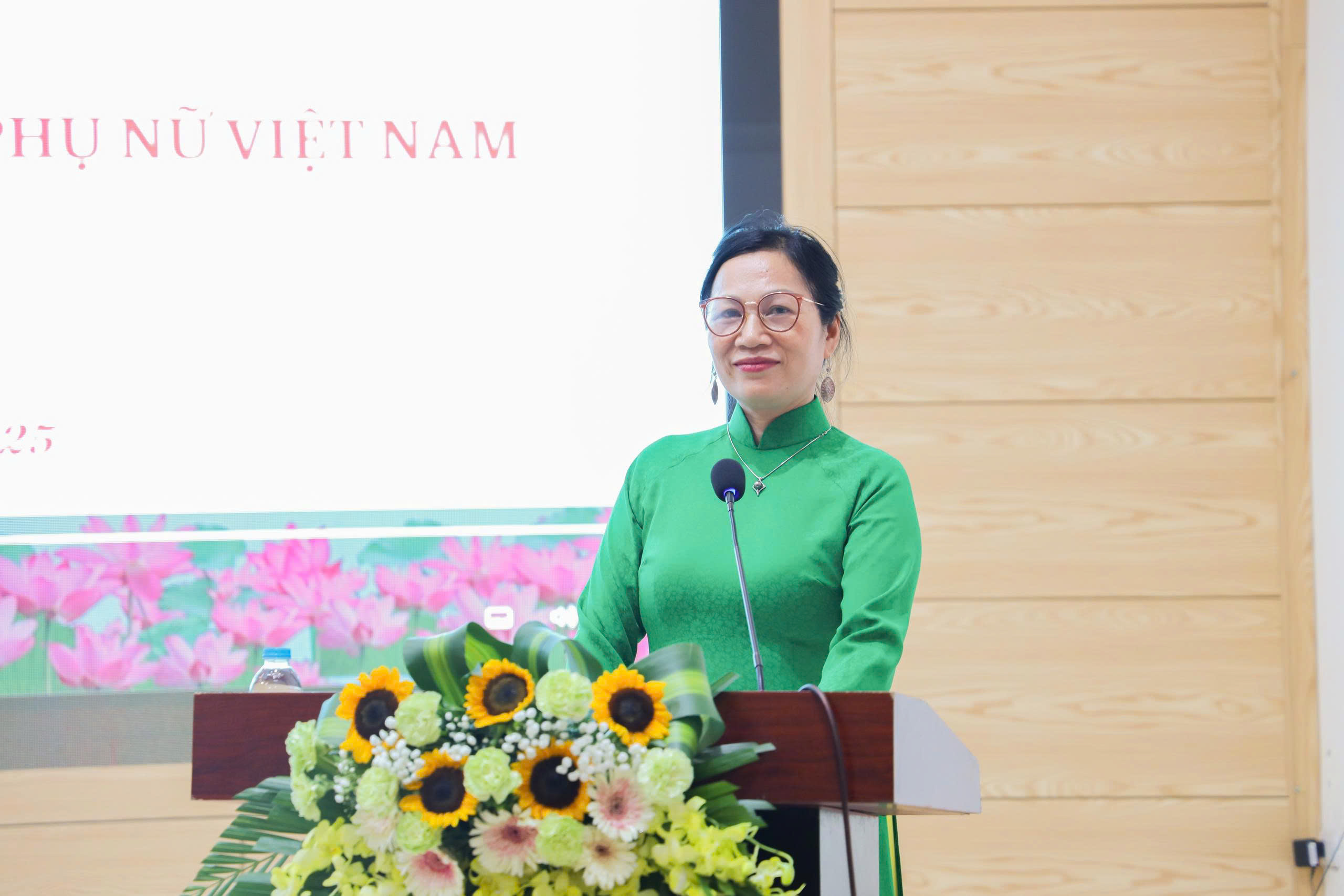 Hội LHPN Xã Hưng Đạo: Sôi nổi hội thi “Thu gom, phân loại và xử lý rác thải bảo vệ môi trường” - ảnh 12