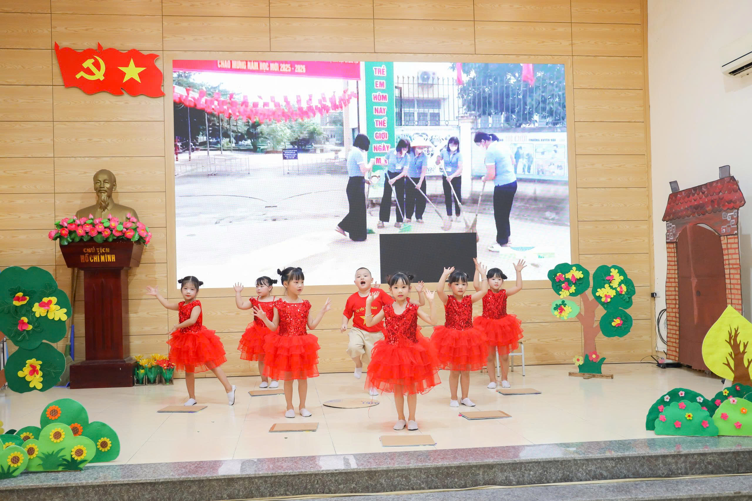 Hội LHPN Xã Hưng Đạo: Sôi nổi hội thi “Thu gom, phân loại và xử lý rác thải bảo vệ môi trường” - ảnh 23