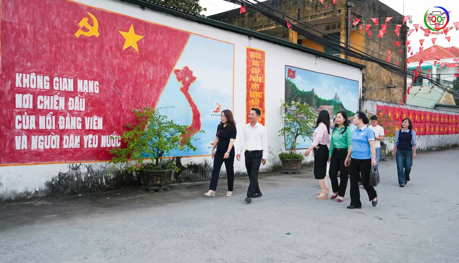 Hội Phụ nữ  xã Quốc Oai: Gắn biển công trình chào mừng Đại hội đại biểu Phụ nữ thành phố Hà Nội lần thứ XVII - ảnh 6