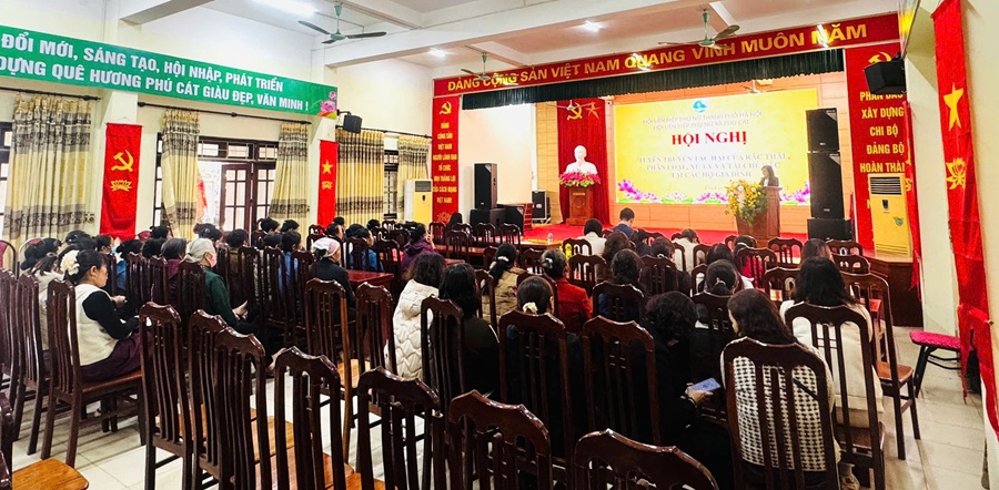 Tuyên truyền “kỹ năng maketing - kinh doanh bán hàng online”, phân loại xử lý rác thải cho hội viên - ảnh 2