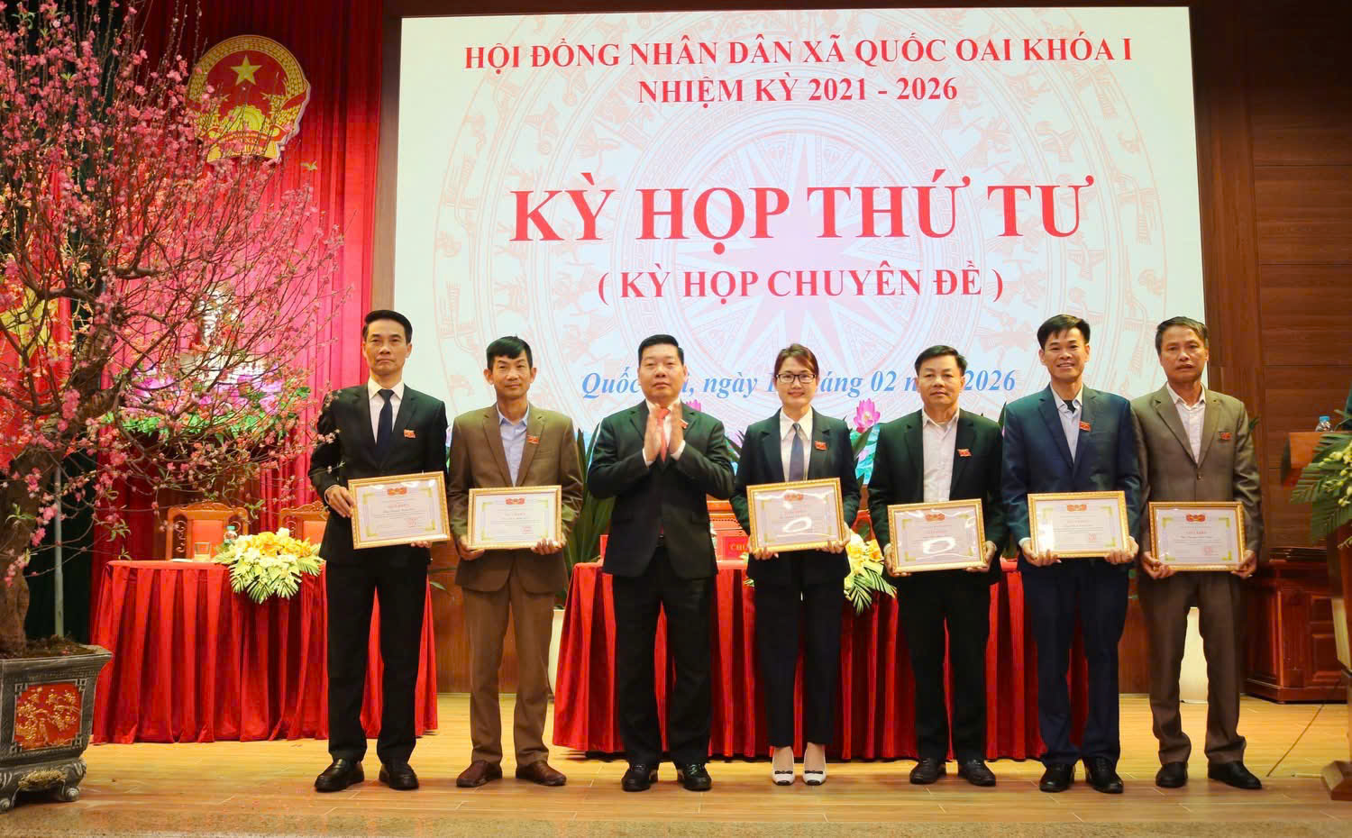 HĐND xã Quốc Oai tổ chức Kỳ họp thứ tư: Kiện toàn bộ máy chính quyền cơ sở - ảnh 4