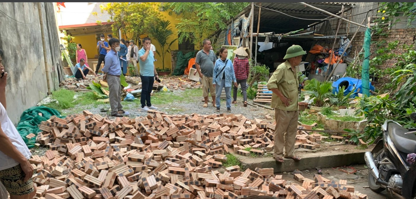 Người dân cầu cứu vì bị nhóm đối tượng “dân anh chị” gây rối - ảnh 2