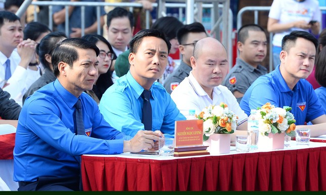 Người dân Hà Nội nô nức tham gia khởi động “Chương trình Những bước chân vì cộng đồng” chặng 8 - ảnh 2