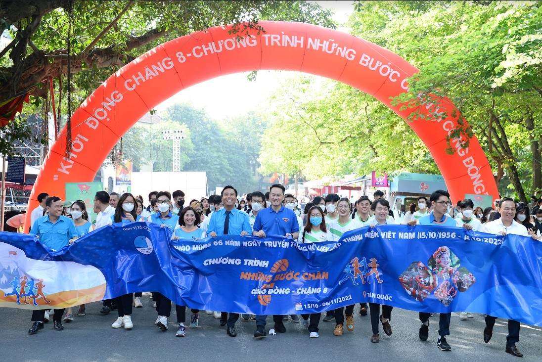Người dân Hà Nội nô nức tham gia khởi động “Chương trình Những bước chân vì cộng đồng” chặng 8 - ảnh 1