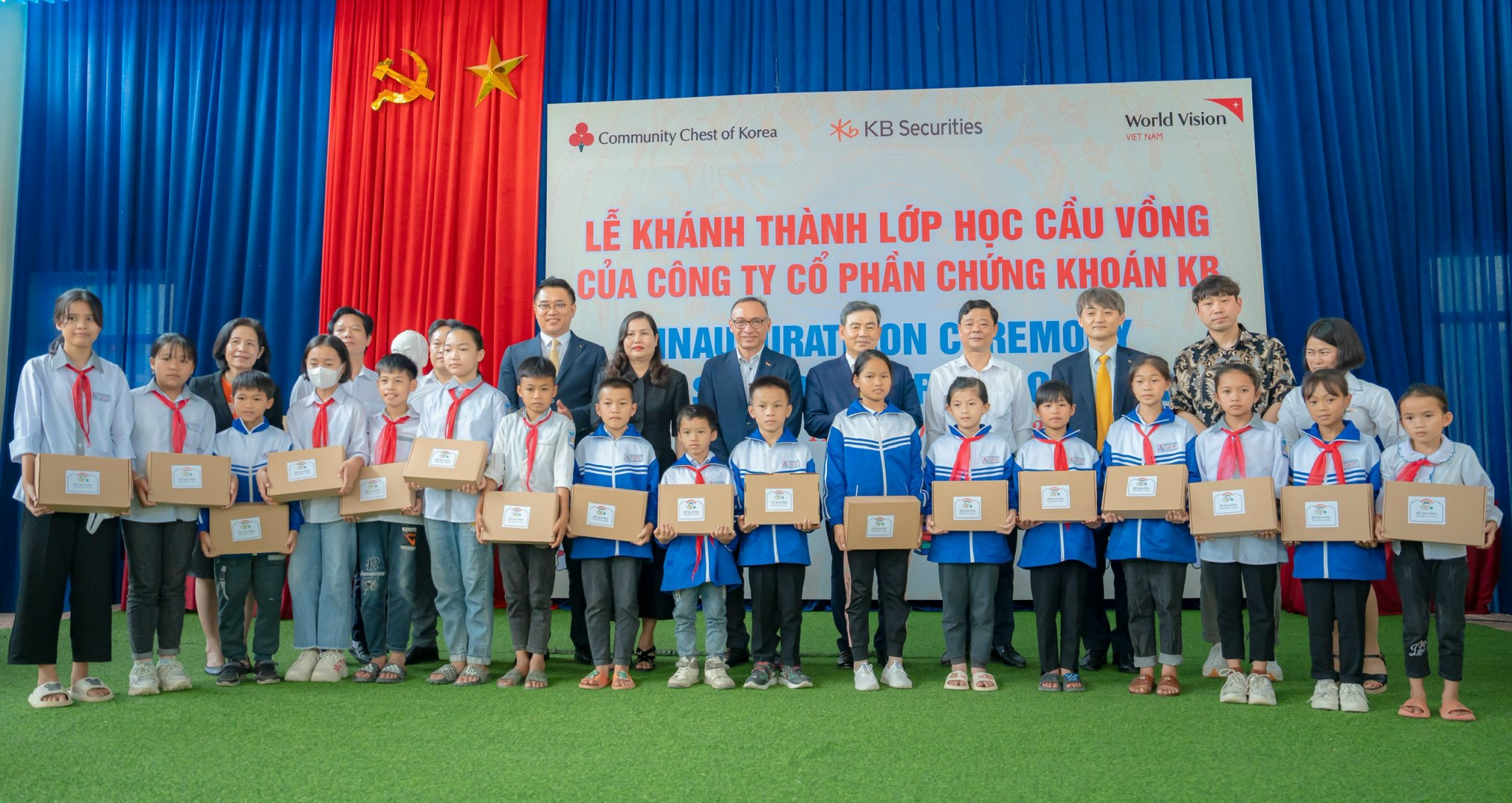 Thêm nhiều phòng học mới của Dự án Lớp học cầu vồng khánh thành tại Hòa Bình - ảnh 1