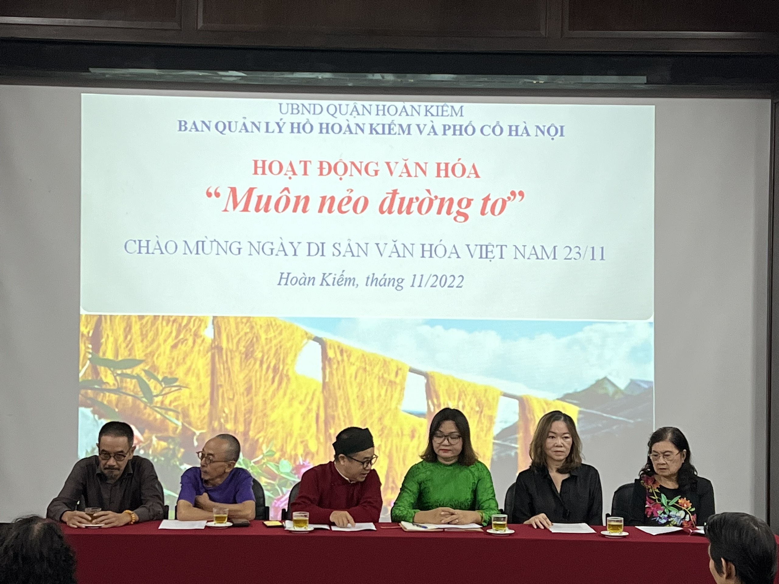 Kết nối, lưu giữ di sản văn hóa qua “Muôn nẻo đường tơ“ - ảnh 1