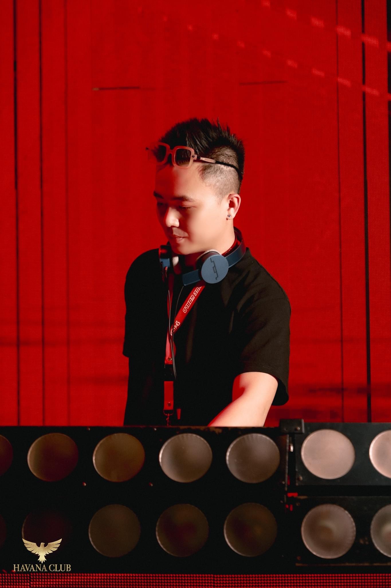 DJ Noodle tiết lộ “cuộc sống về đêm” của dòng nhạc Vinahouse - ảnh 3