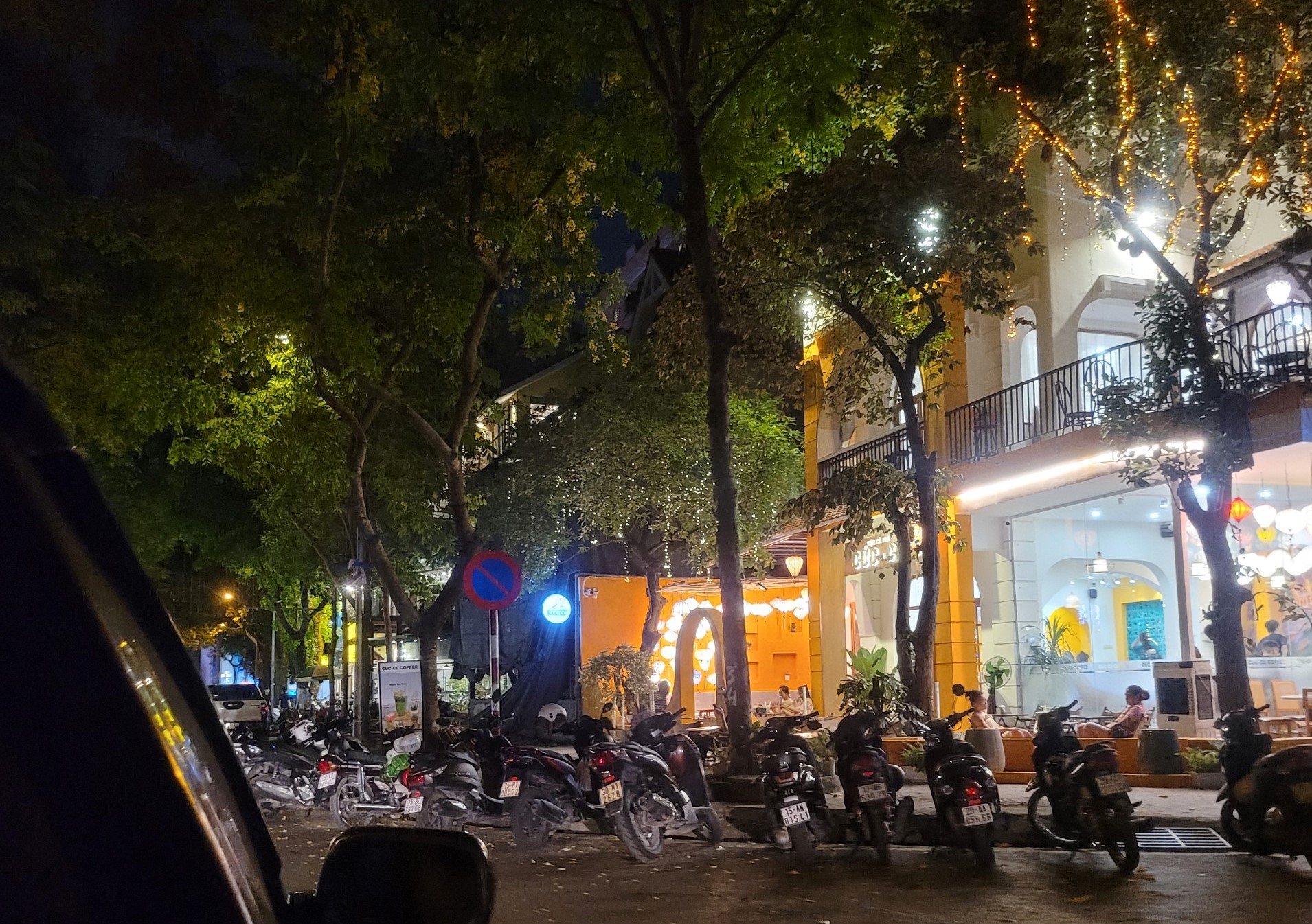 Cần xử lý nghiêm vi phạm, lập lại trật tự đô thị trên địa bàn phường Mỹ Đình 2 - ảnh 7
