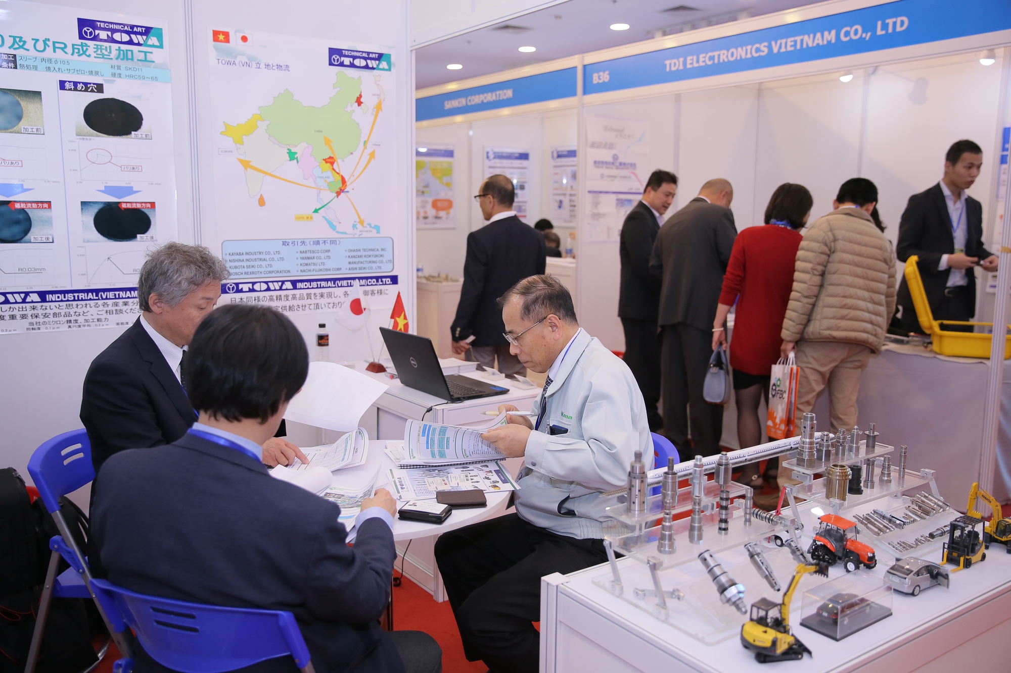 Hội chợ công nghiệp hỗ trợ Hà Nội 2023 mở ra nhiều cơ hội kết nối giao thương trực tiếp cho doanh nghiệp Việt - ảnh 1