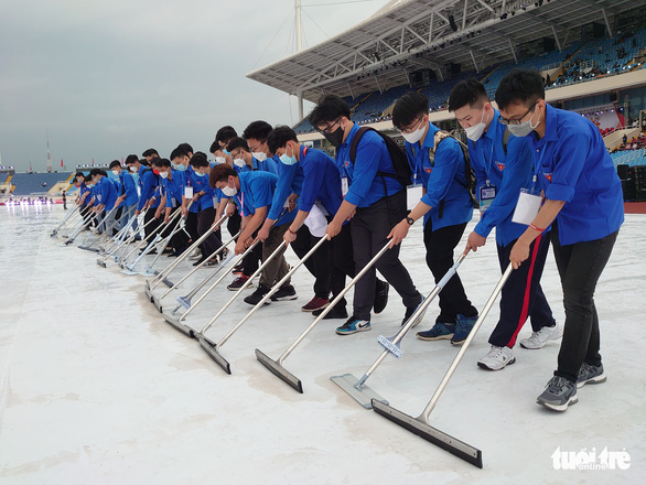 Lặng thầm góp sức cho SEA Games - ảnh 3