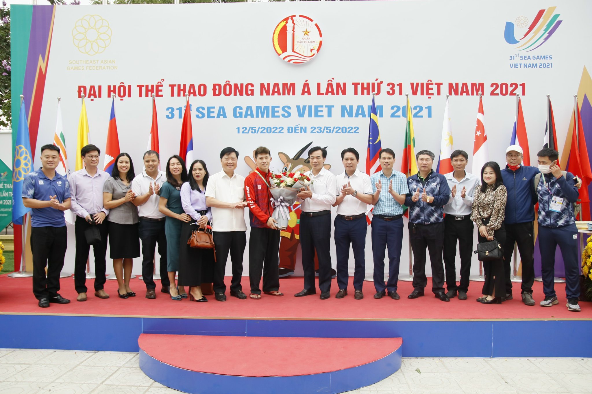 VĐV đầu tiên của quê hương Đất Tổ giành Huy chương Bạc cá nhân tại SEA Games 31 - ảnh 9