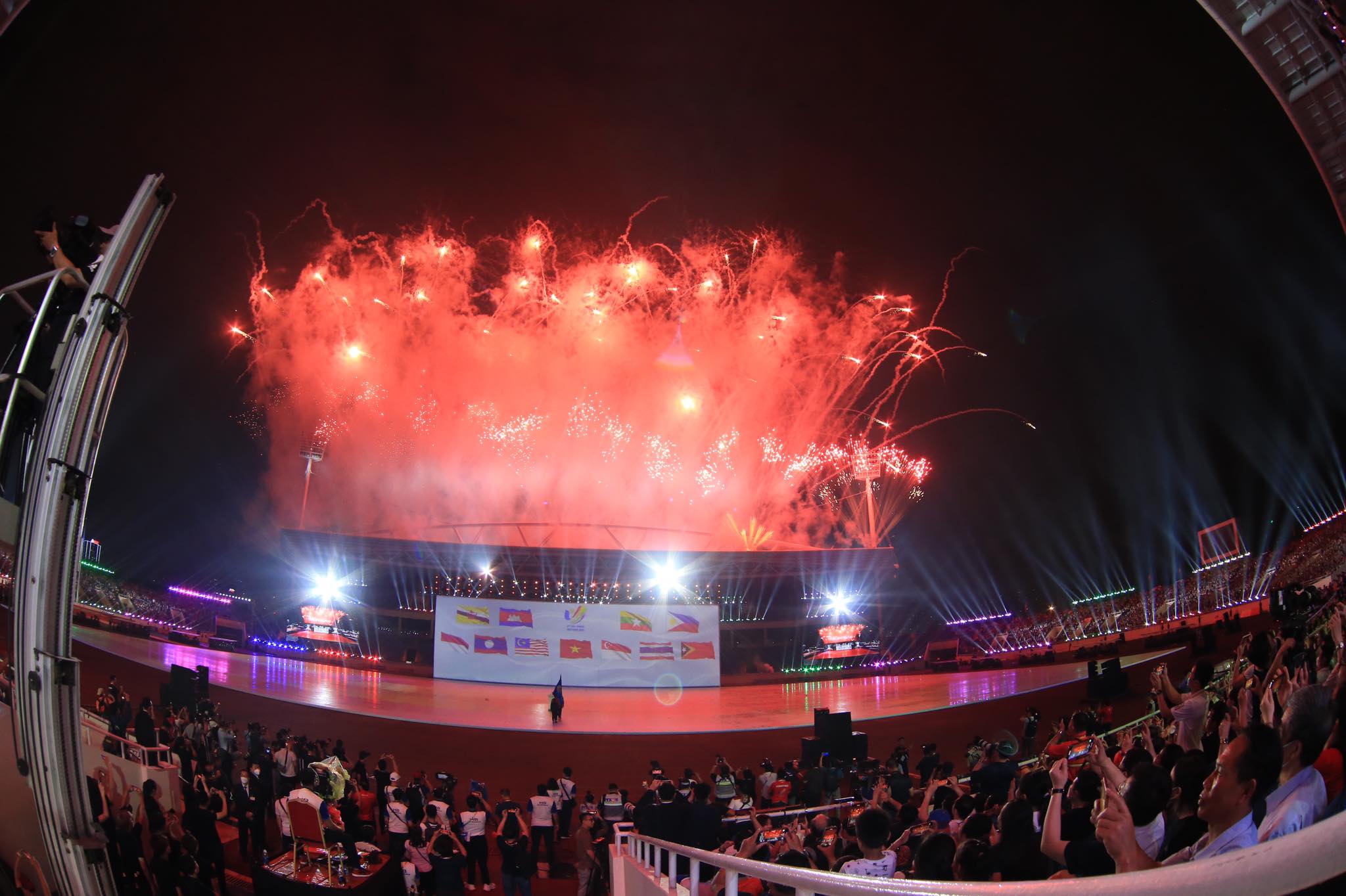 “Cùng tỏa sáng” tại Lễ khai mạc SEA Games 31 - ảnh 5