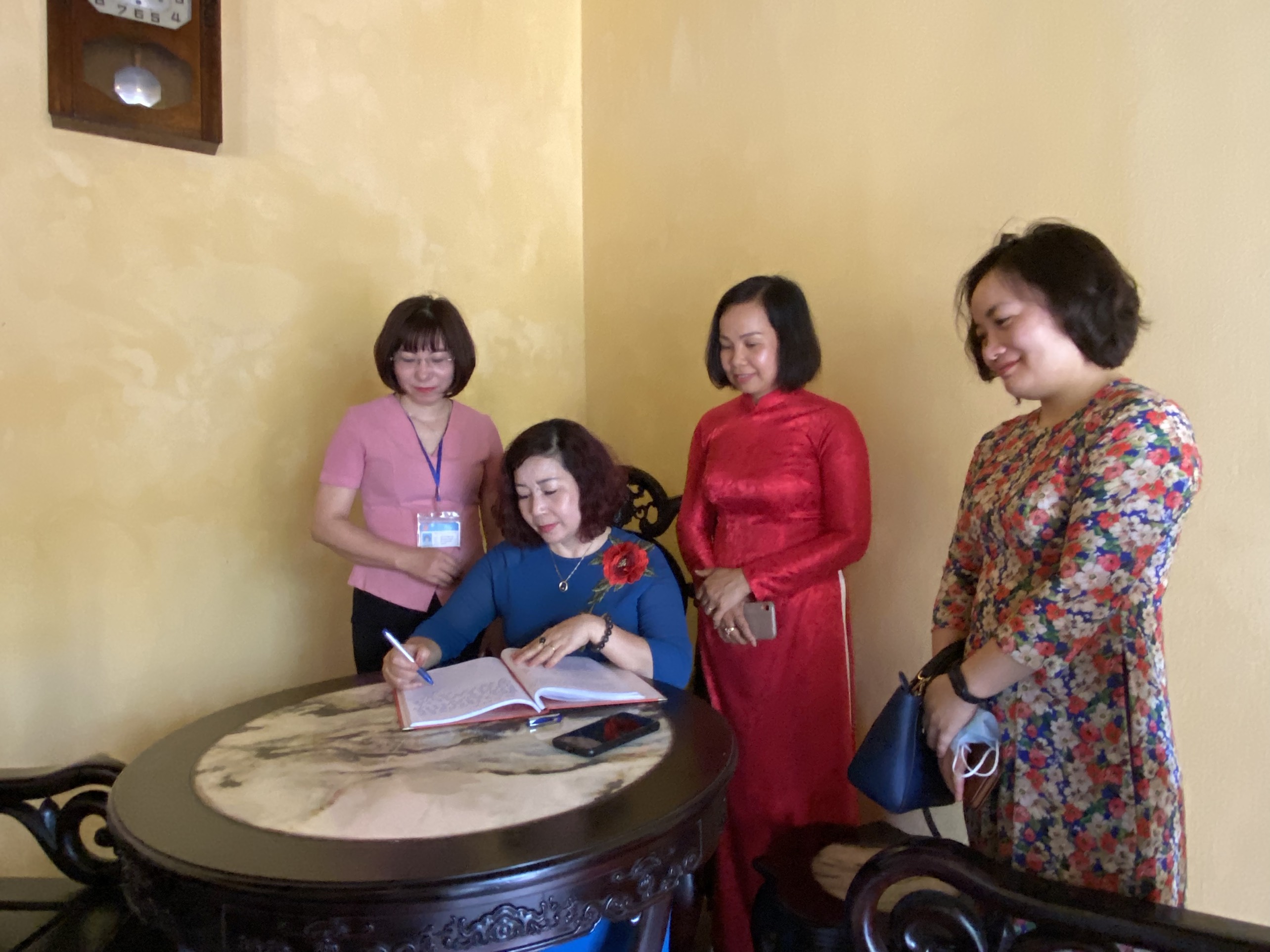 Hội LHPN quận Hà Đông: Thi đua lập nhiều thành tích báo công dâng Bác - ảnh 8