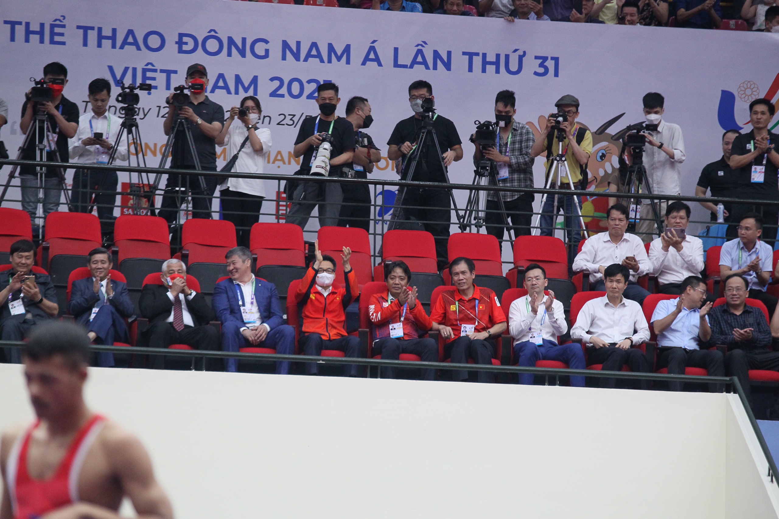 Vật tự do nam giành “mưa” huy chương vàng trong ngày 19/5 - ảnh 2