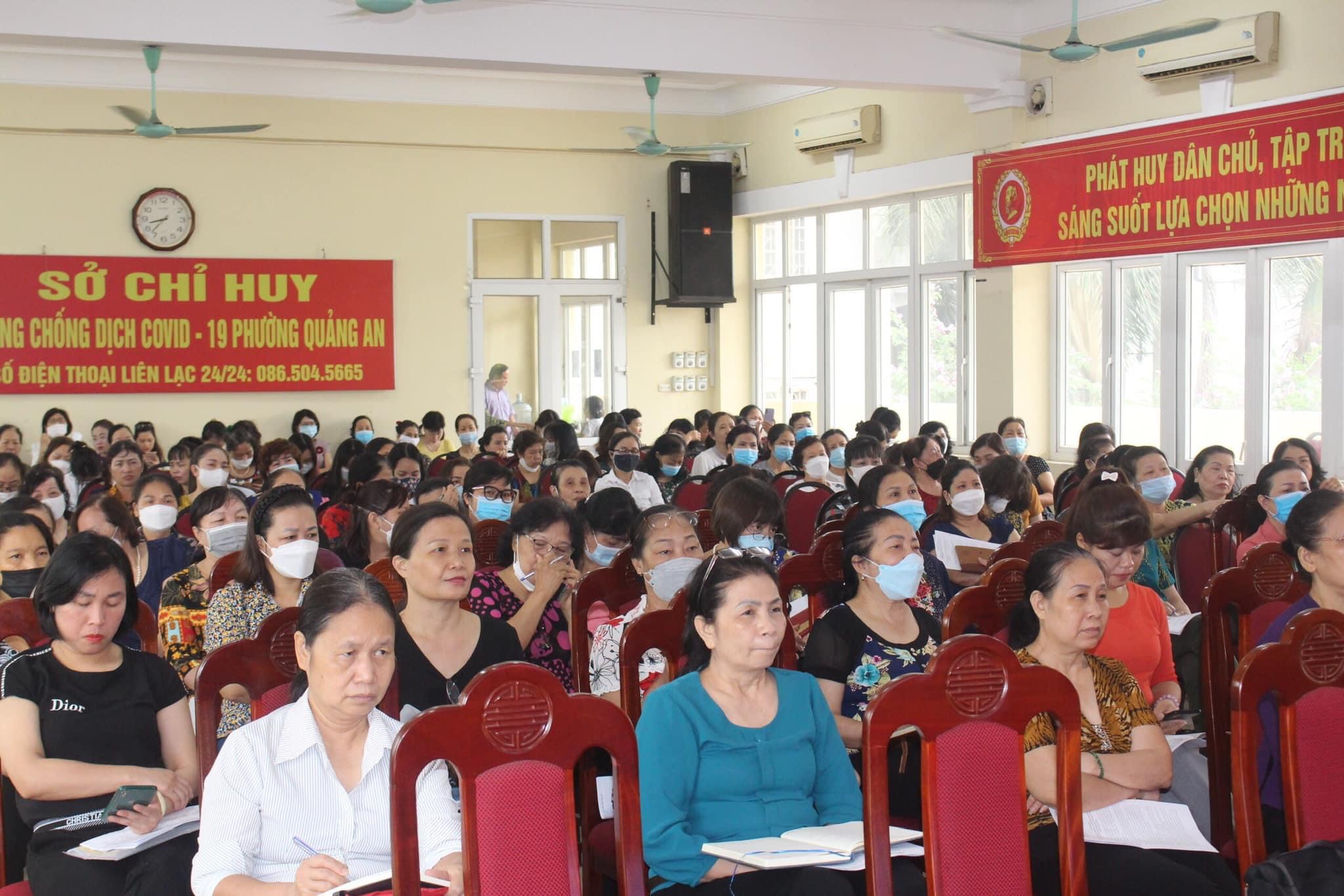 Khai mạc lớp bồi dưỡng nghiệp vụ công tác Hội Phụ nữ quận Tây Hồ năm 2022 - ảnh 1