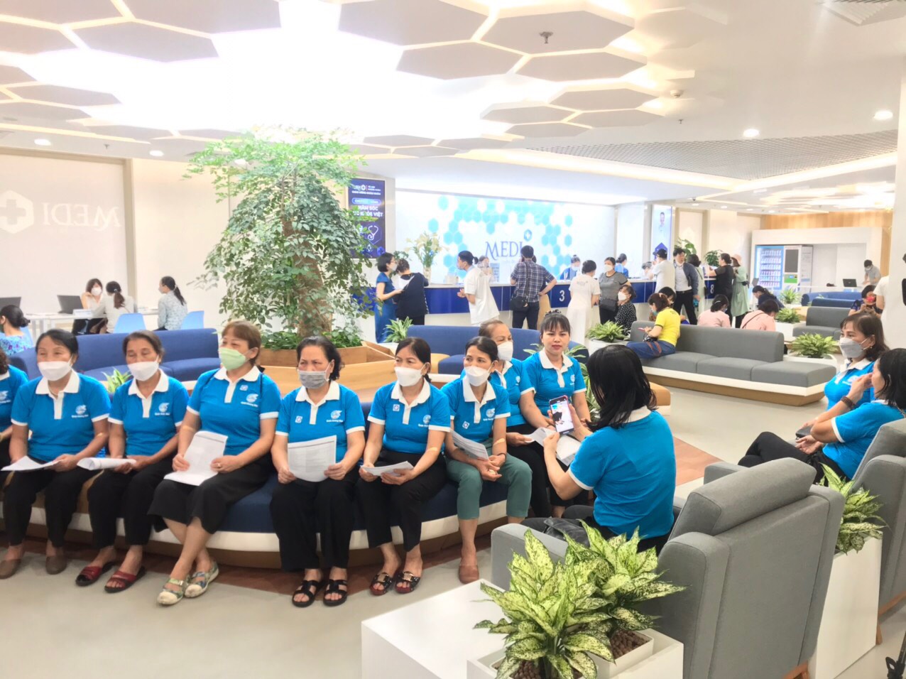 Hội LHPN quận Hoàng Mai: Hơn 500 hội viên phụ nữ được khám, tư vấn sức khỏe miễn phí - ảnh 3