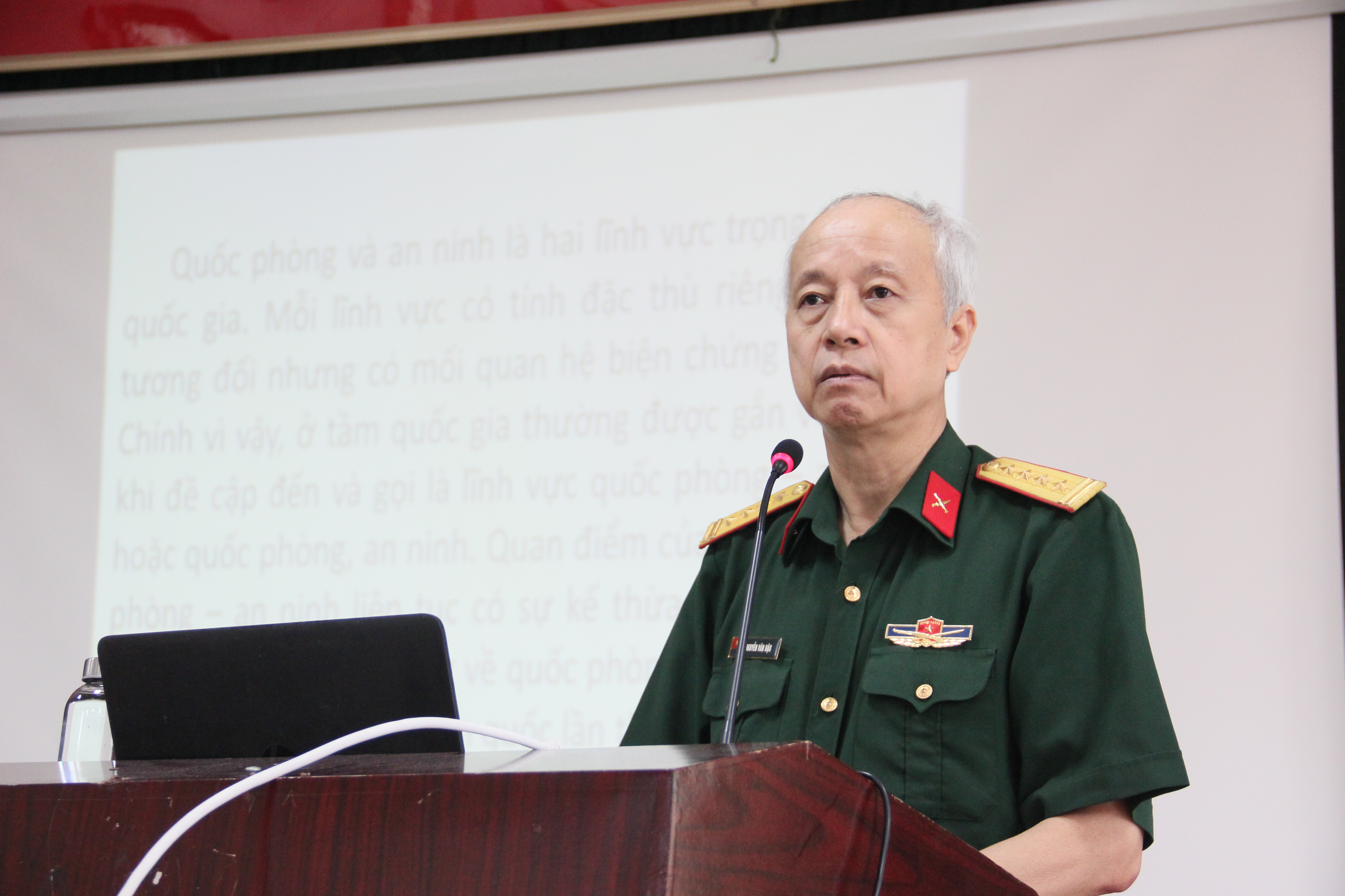 Hội LHPN quận Hoàng Mai: Tập huấn nâng cao kiến thức an ninh quốc phòng, bảo vệ môi trường - ảnh 1