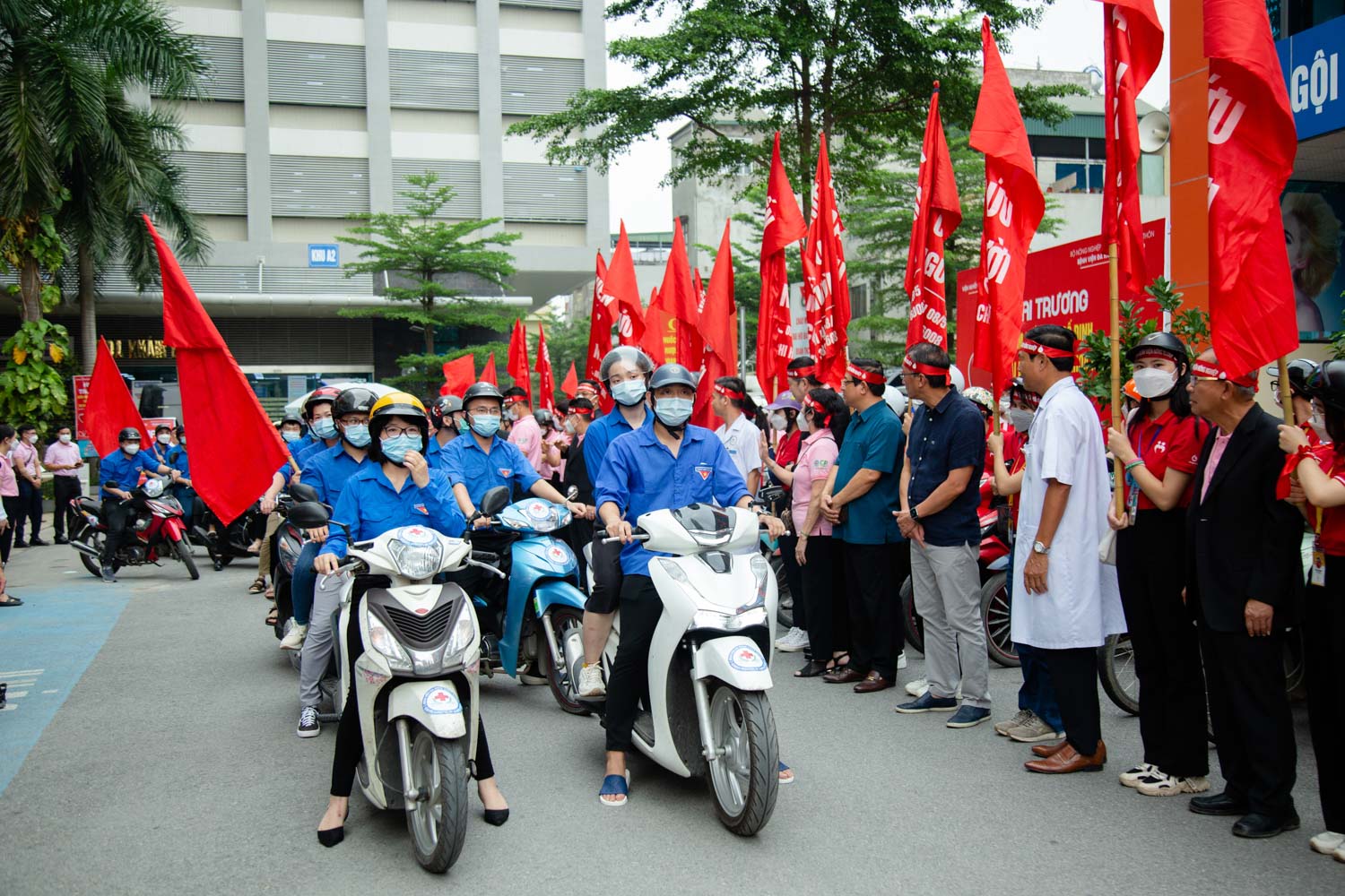 Khai trương điểm hiến máu cố định tại BV Đa khoa Nông nghiệp - ảnh 3