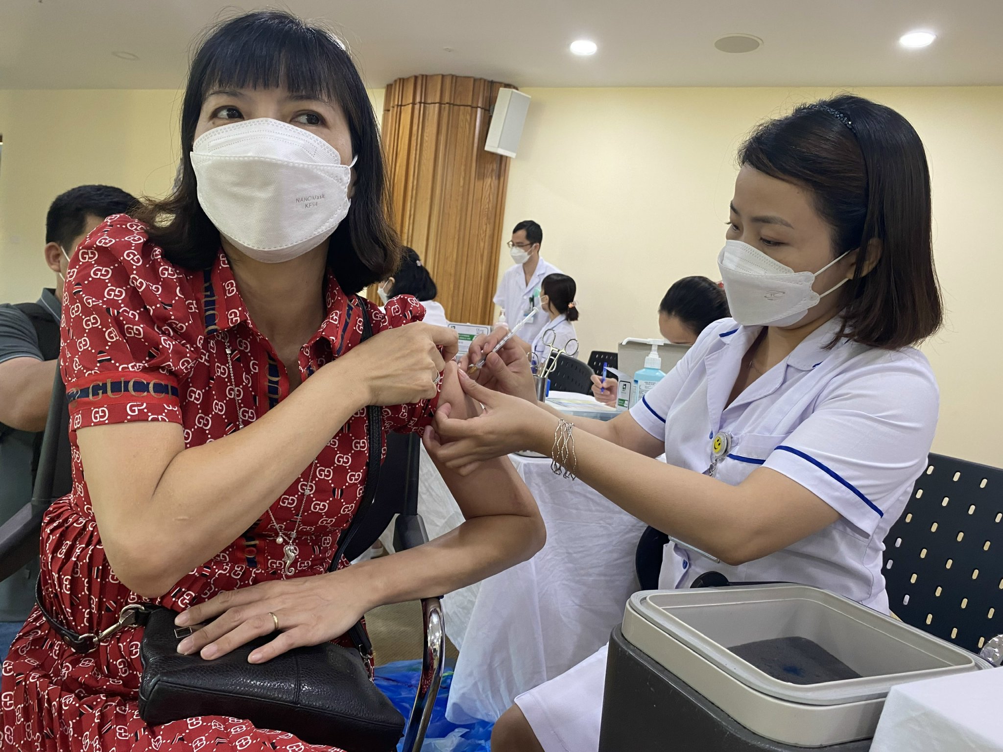 Tổng Liên đoàn lao động Việt Nam phát động tiêm vắc-xin Covid-19 mũi 3, mũi 4 - ảnh 6