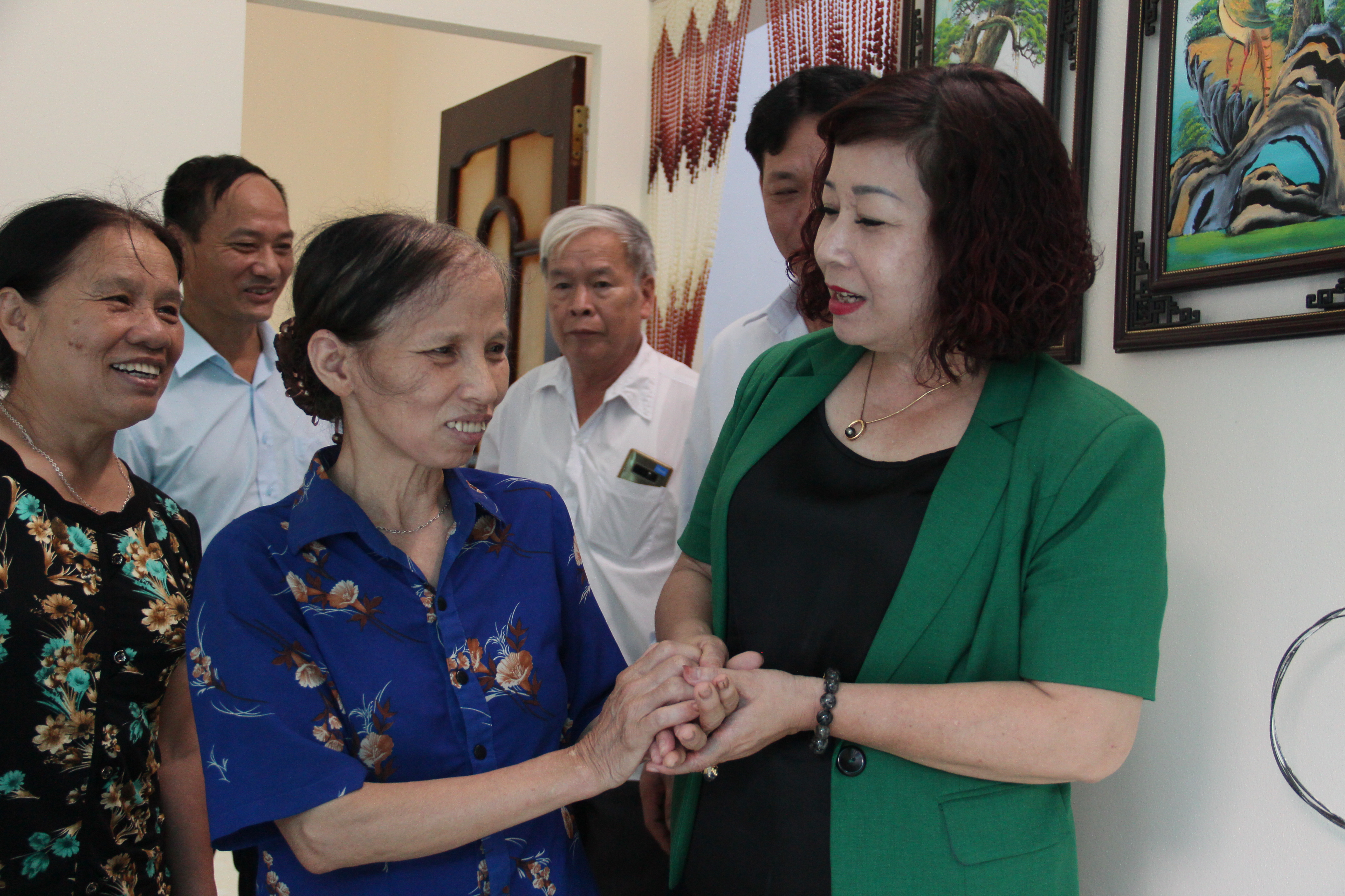 Hội LHPN Hà Nội trao mái ấm tình thương cho hội viên phụ nữ khó khăn huyện Phúc Thọ - ảnh 7