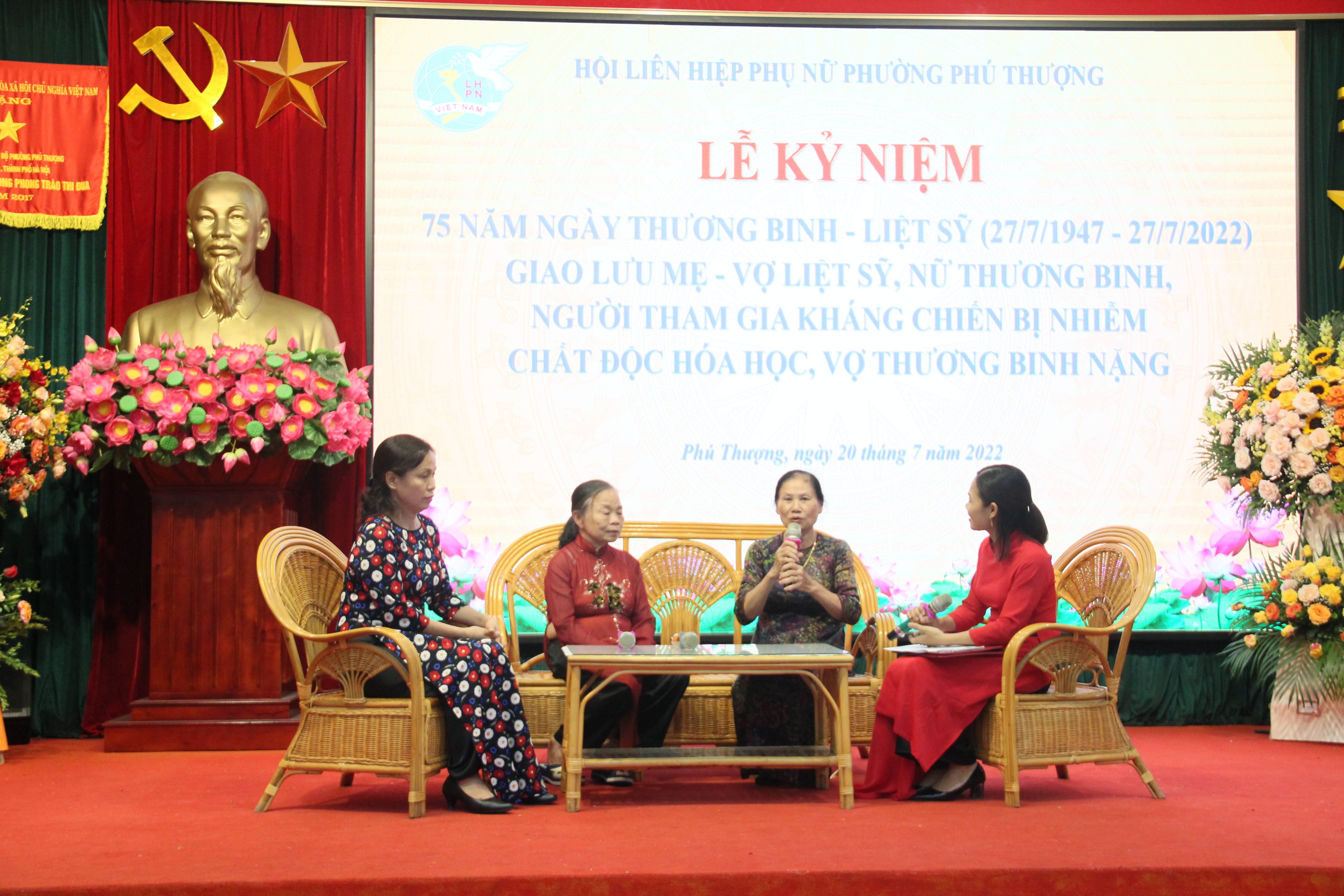 Hội LHPN phường Phú Thượng, Tây Hồ: Tri ân gia đình chính sách, người có công với cách mạng - ảnh 4