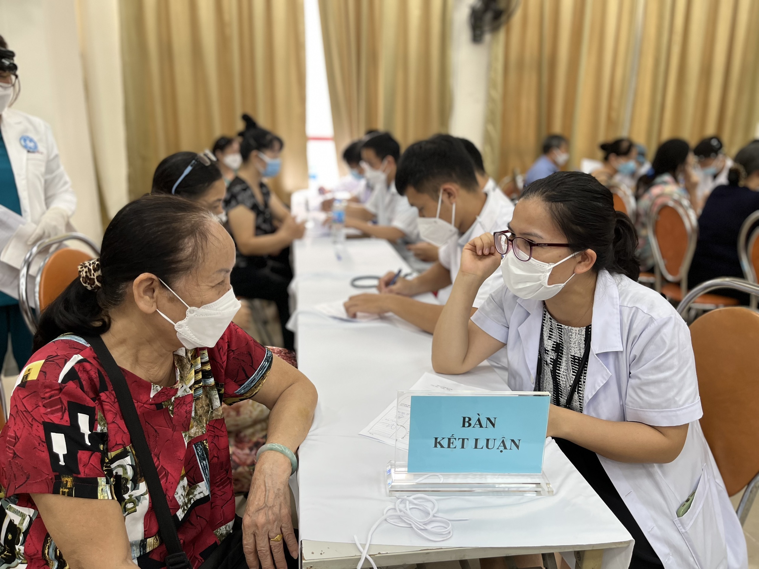 Chung tay chăm lo sức khỏe cho đối tượng chính sách, người có công - ảnh 2