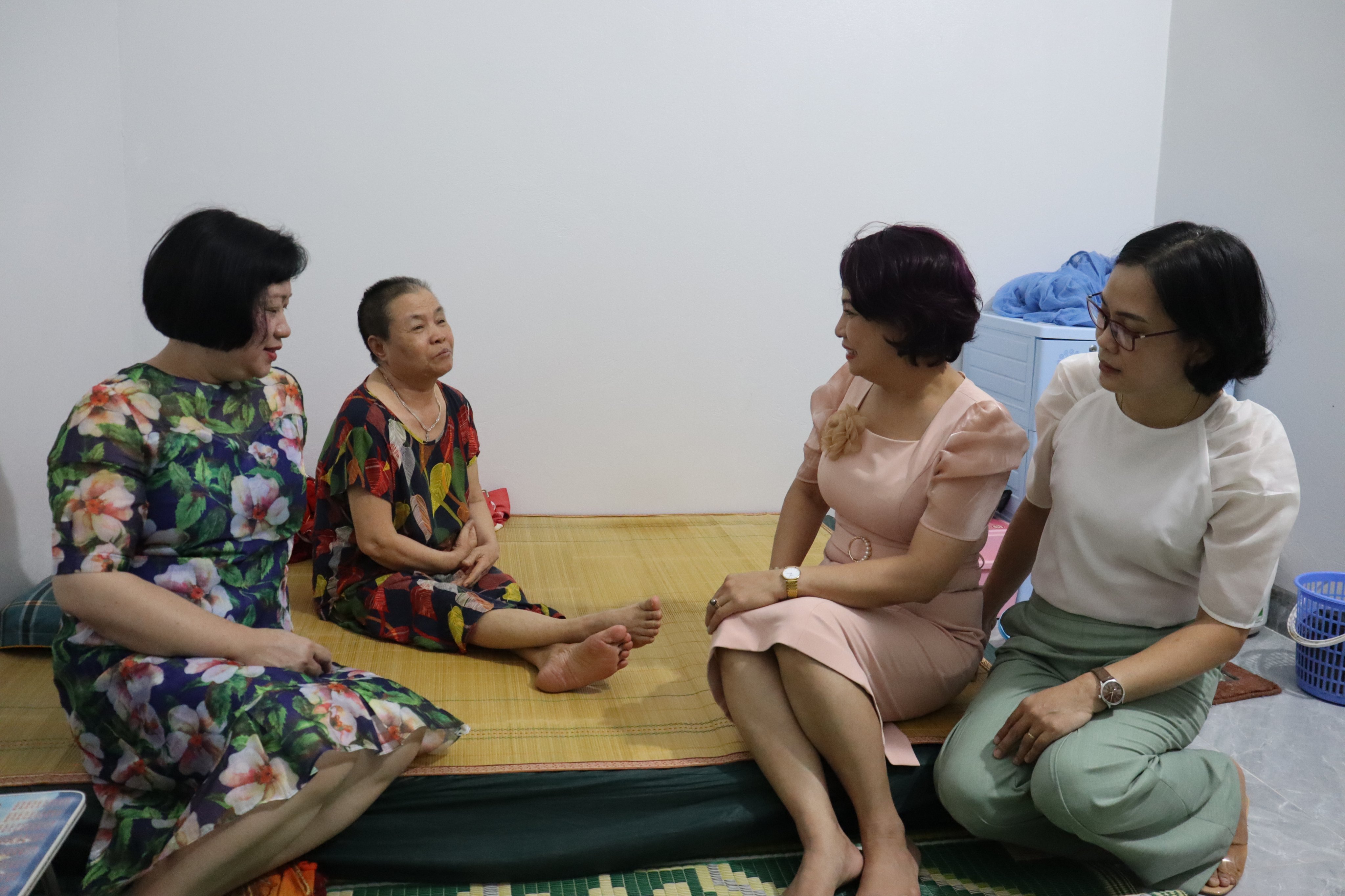 Báo Phụ nữ Thủ đô: Hỗ trợ xây, sửa mái ấm cho phụ nữ huyện Chương Mỹ - ảnh 3