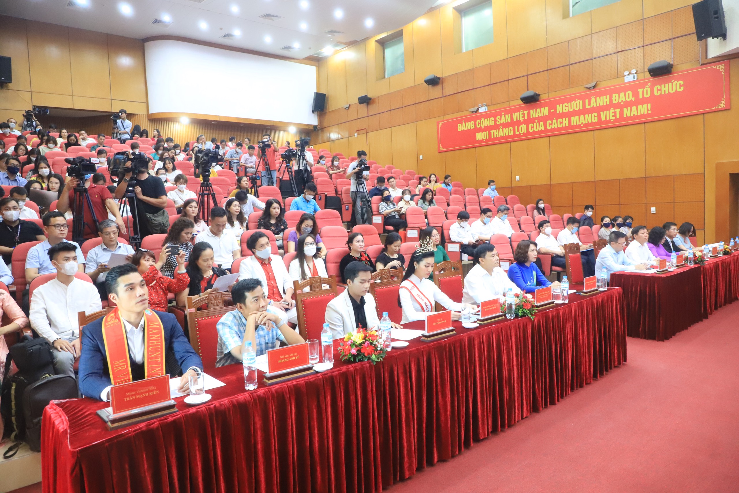 Bộ Y tế phát động chiến dịch “Vì một Việt Nam vững vàng và khỏe mạnh“ - ảnh 1