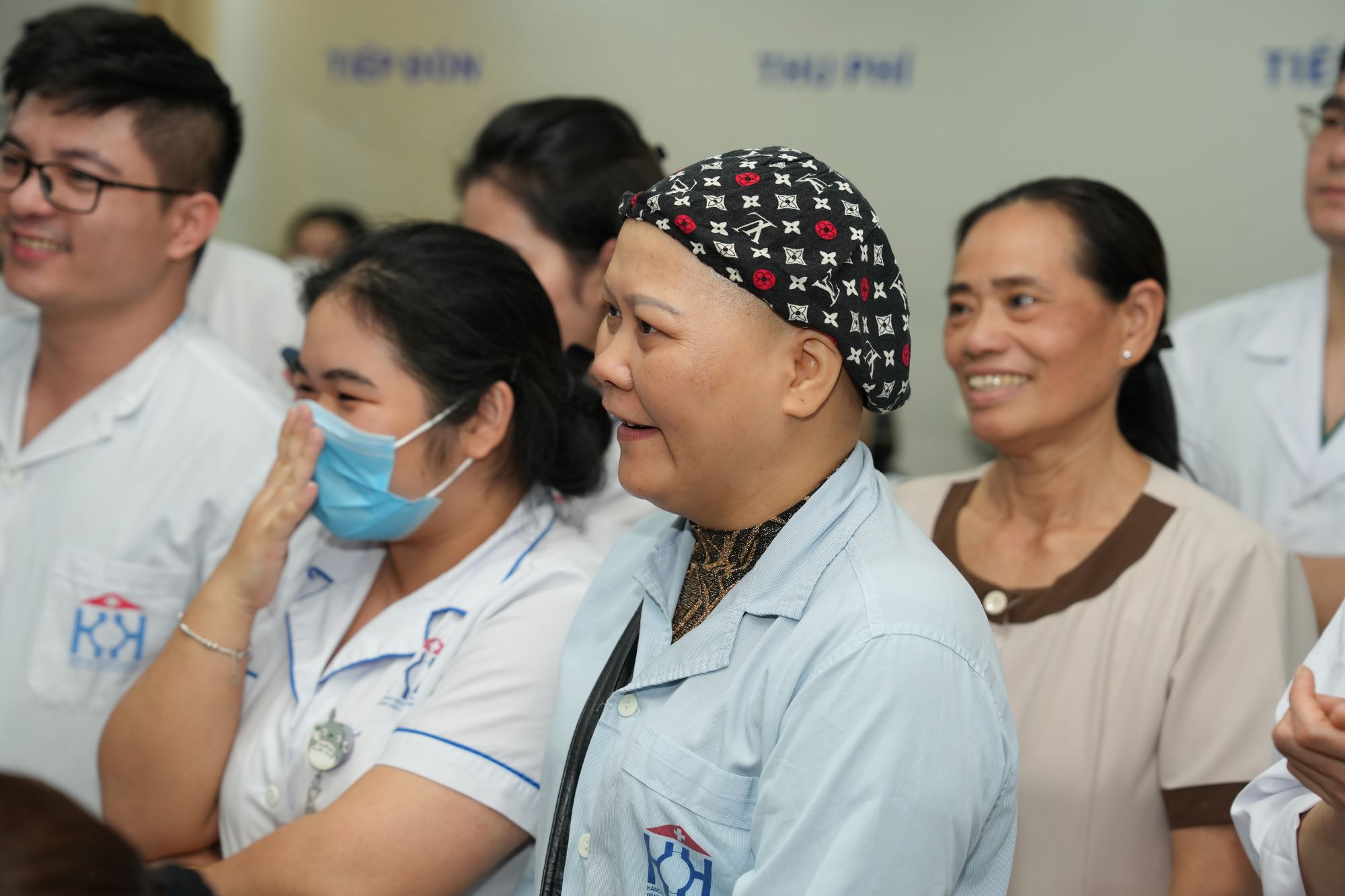 “Bánh chưng xanh – Tết an lành” tại bệnh viện Ung Bướu Hà Nội - ảnh 6