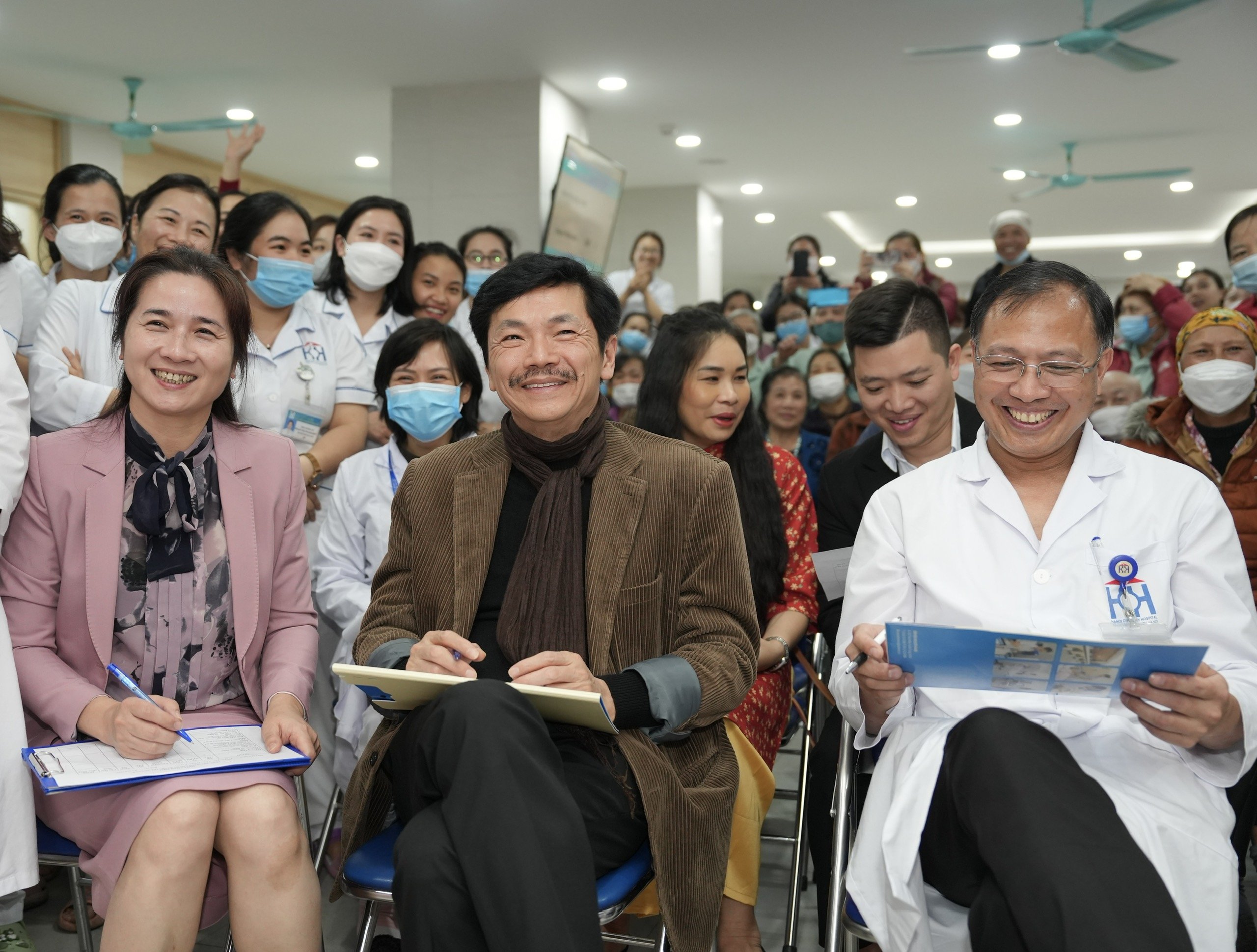 “Bánh chưng xanh – Tết an lành” tại bệnh viện Ung Bướu Hà Nội - ảnh 2
